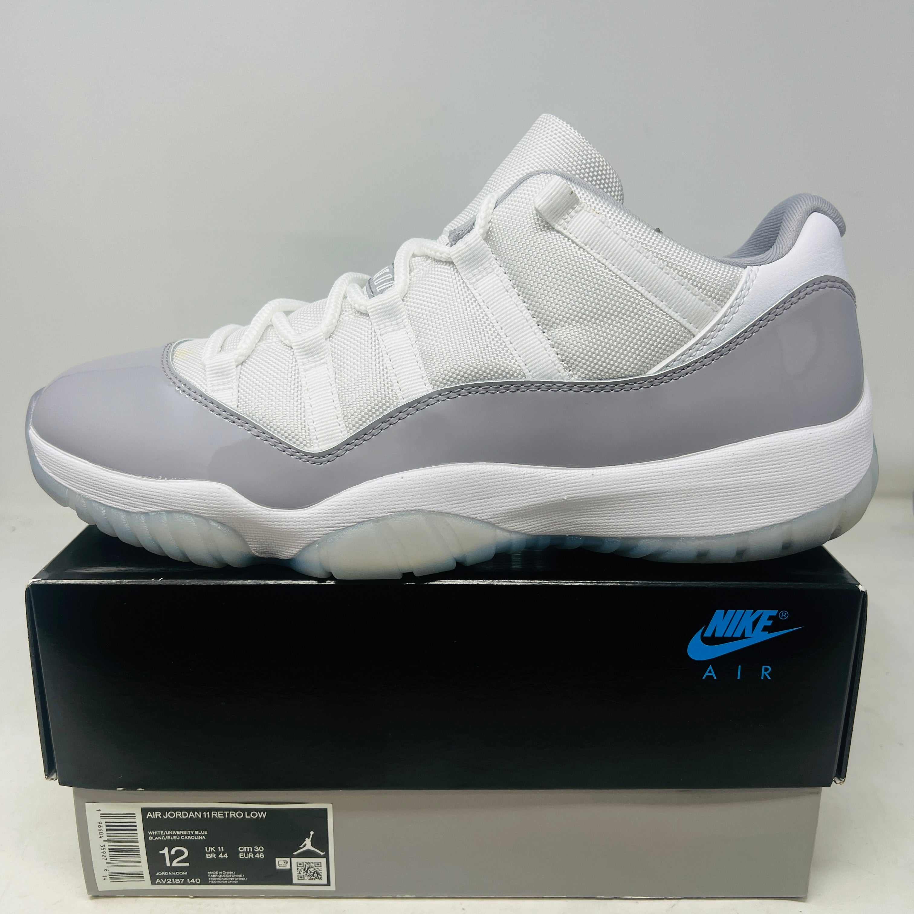 Jordan 11 Retro Low Cement Grey