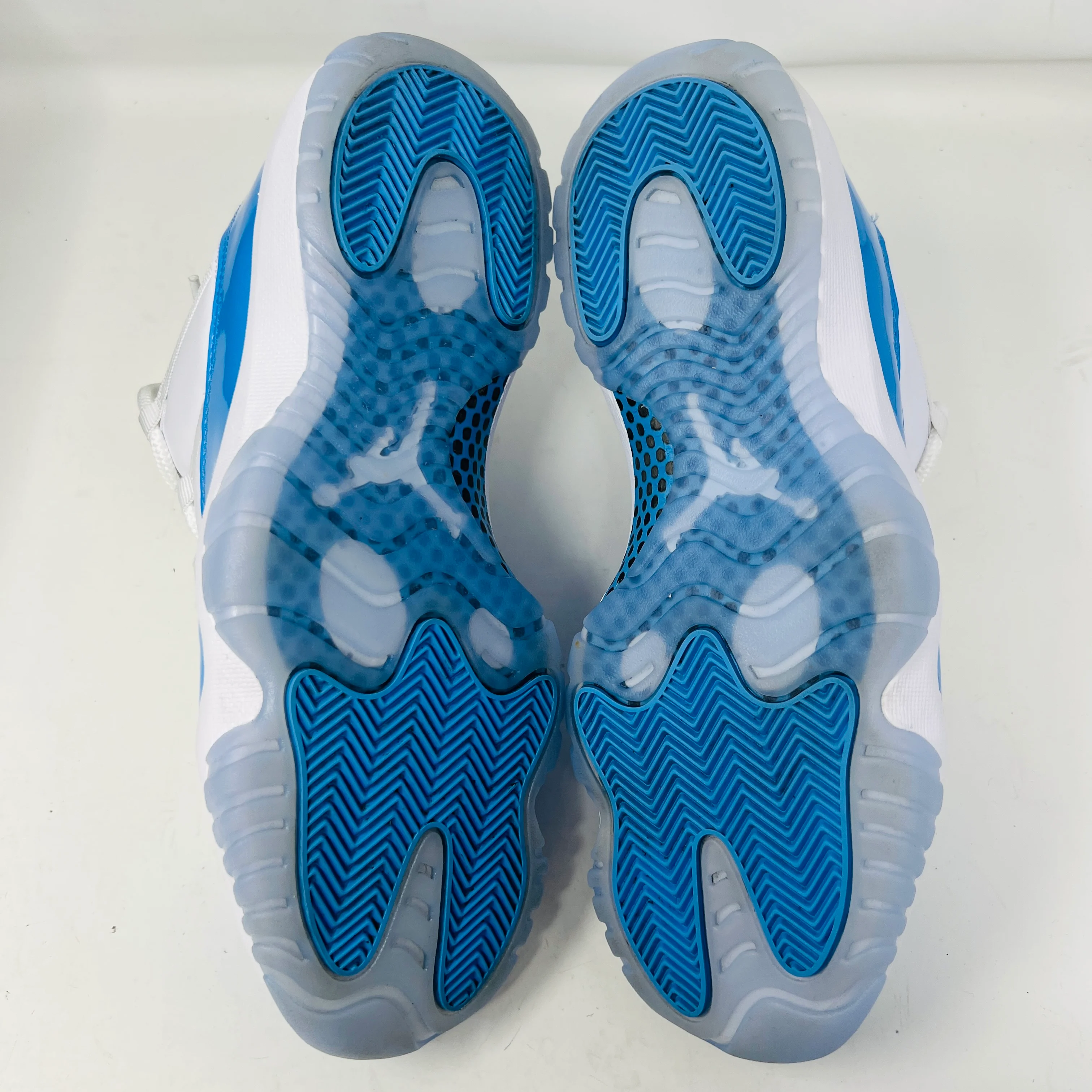Jordan 11 Retro Low University Blue (2026) - Image 6