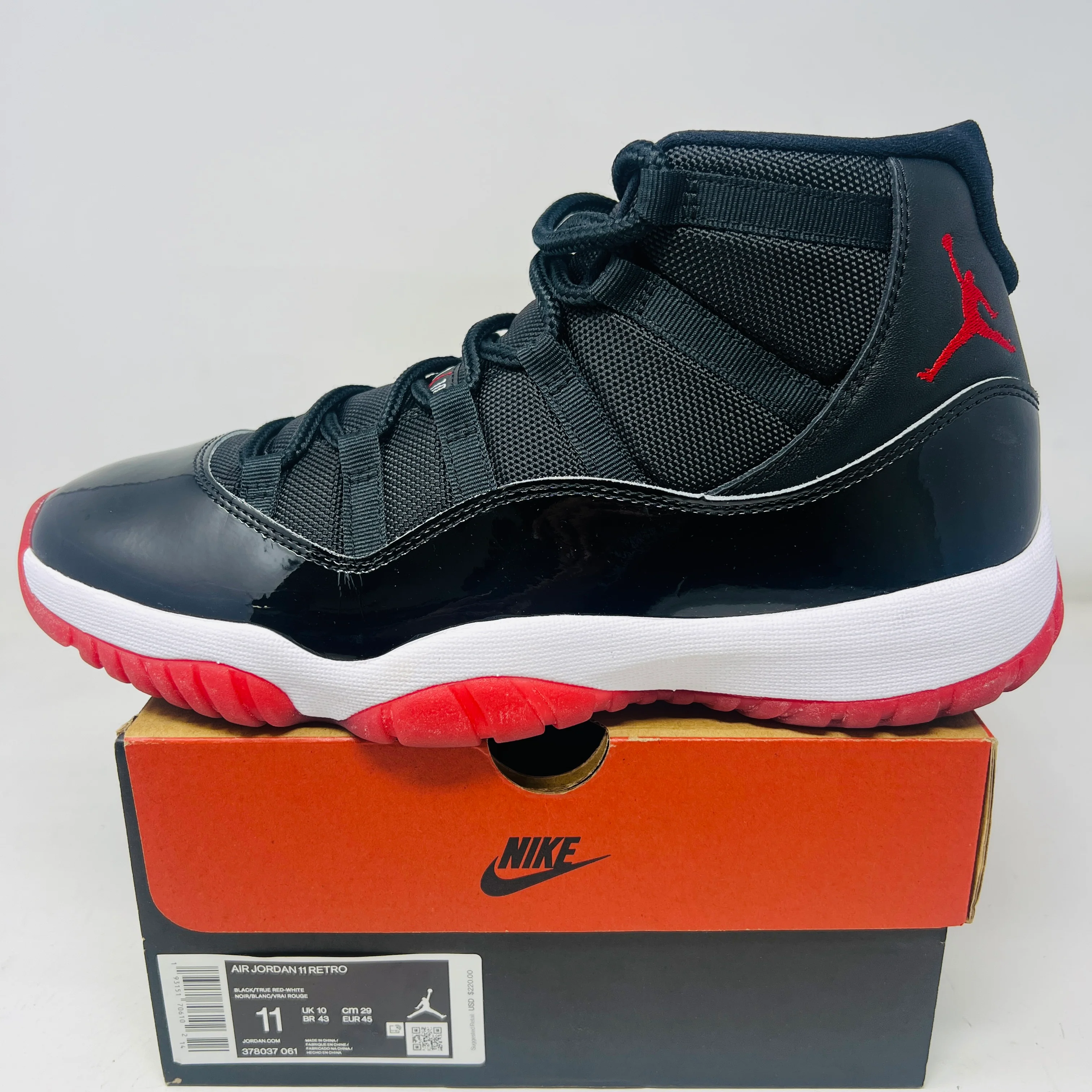 Jordan 11 Retro Playoffs Bred (2019)