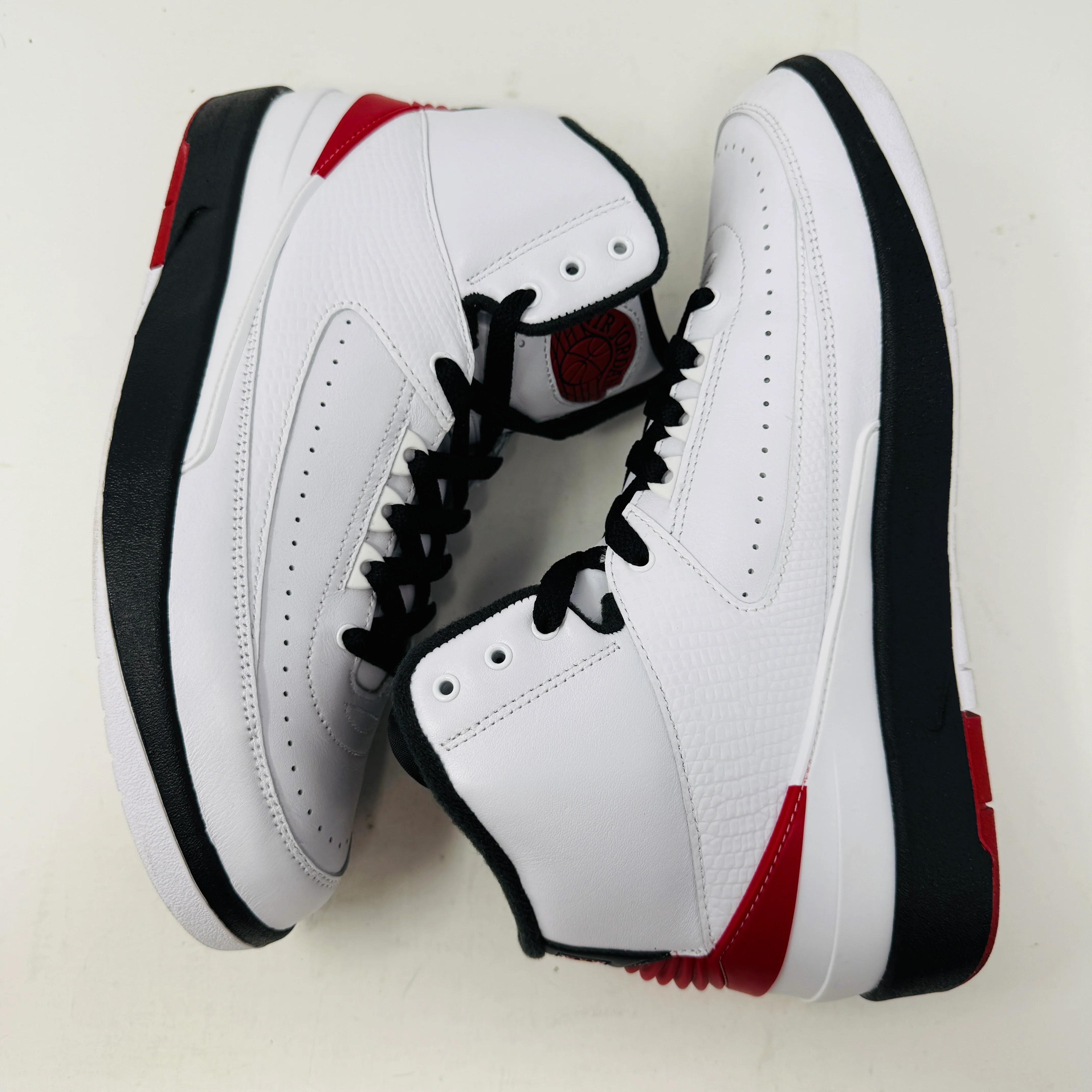 Jordan 2 Retro OG Chicago (2022) - Image 3