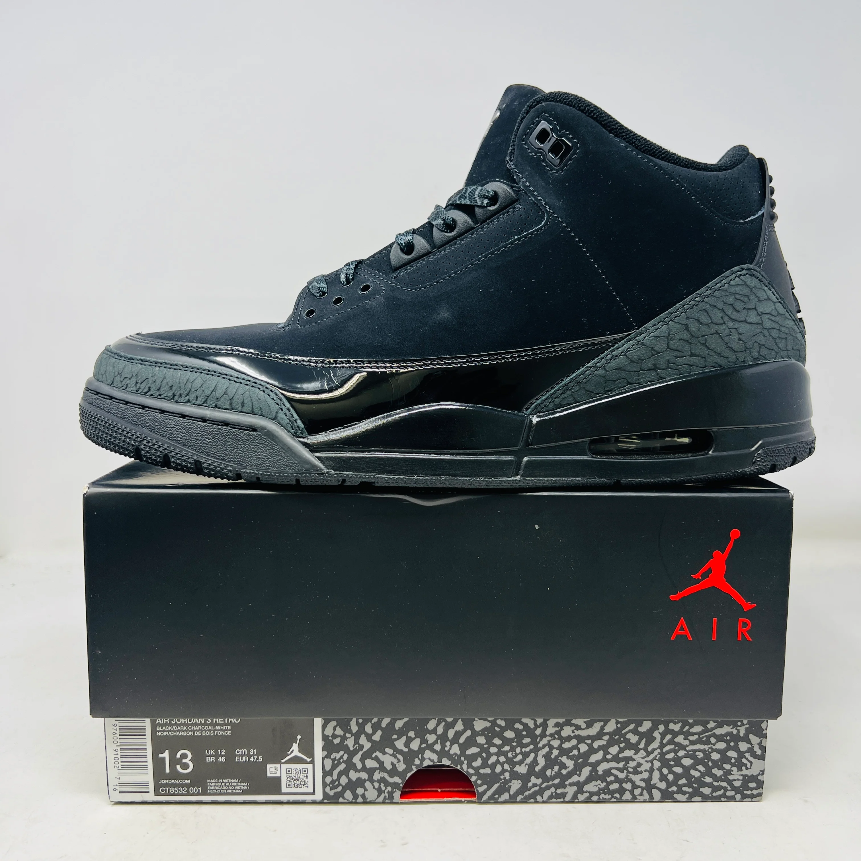 Jordan 3 Retro Black Cat (2025)