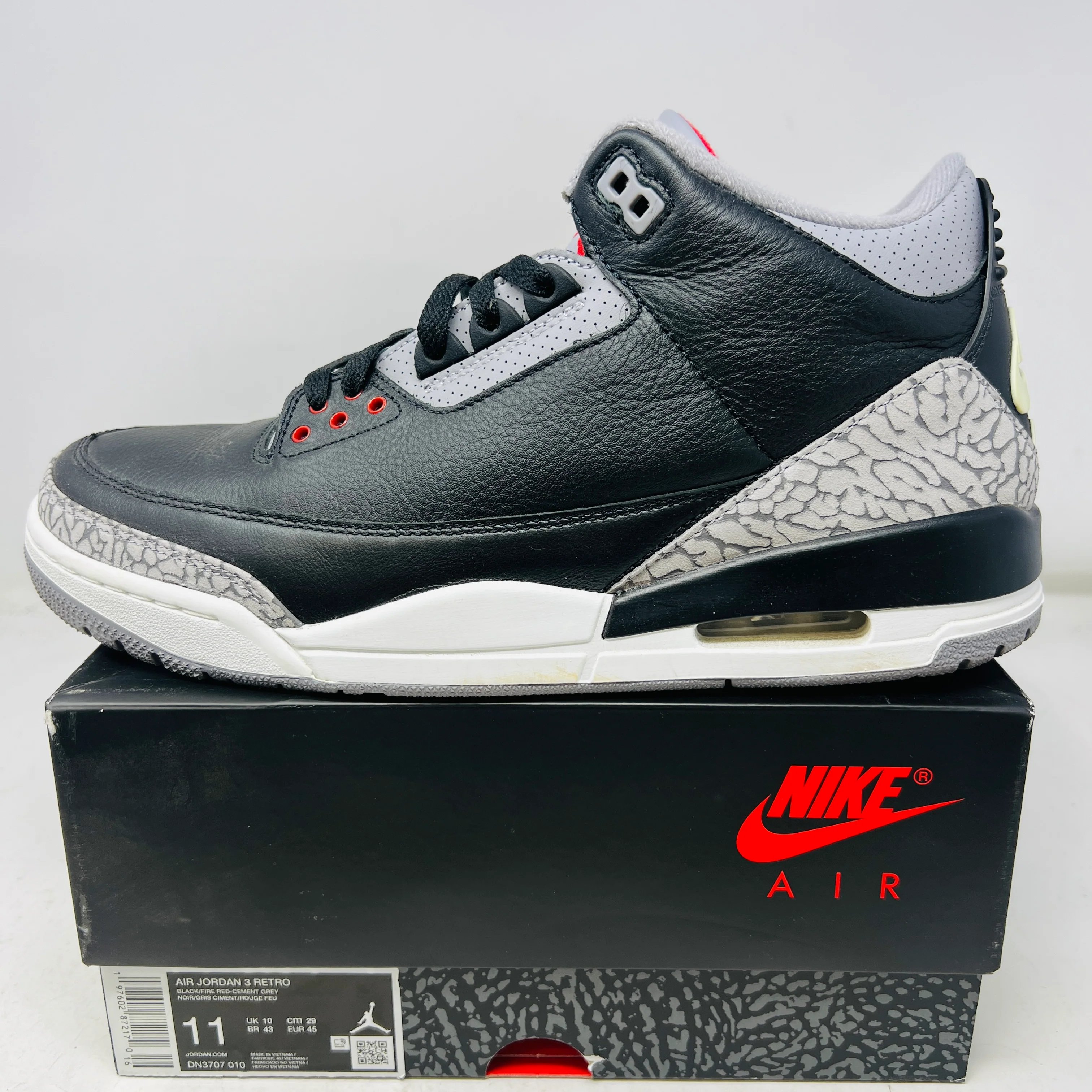 Jordan 3 Retro OG Black Cement (2024)