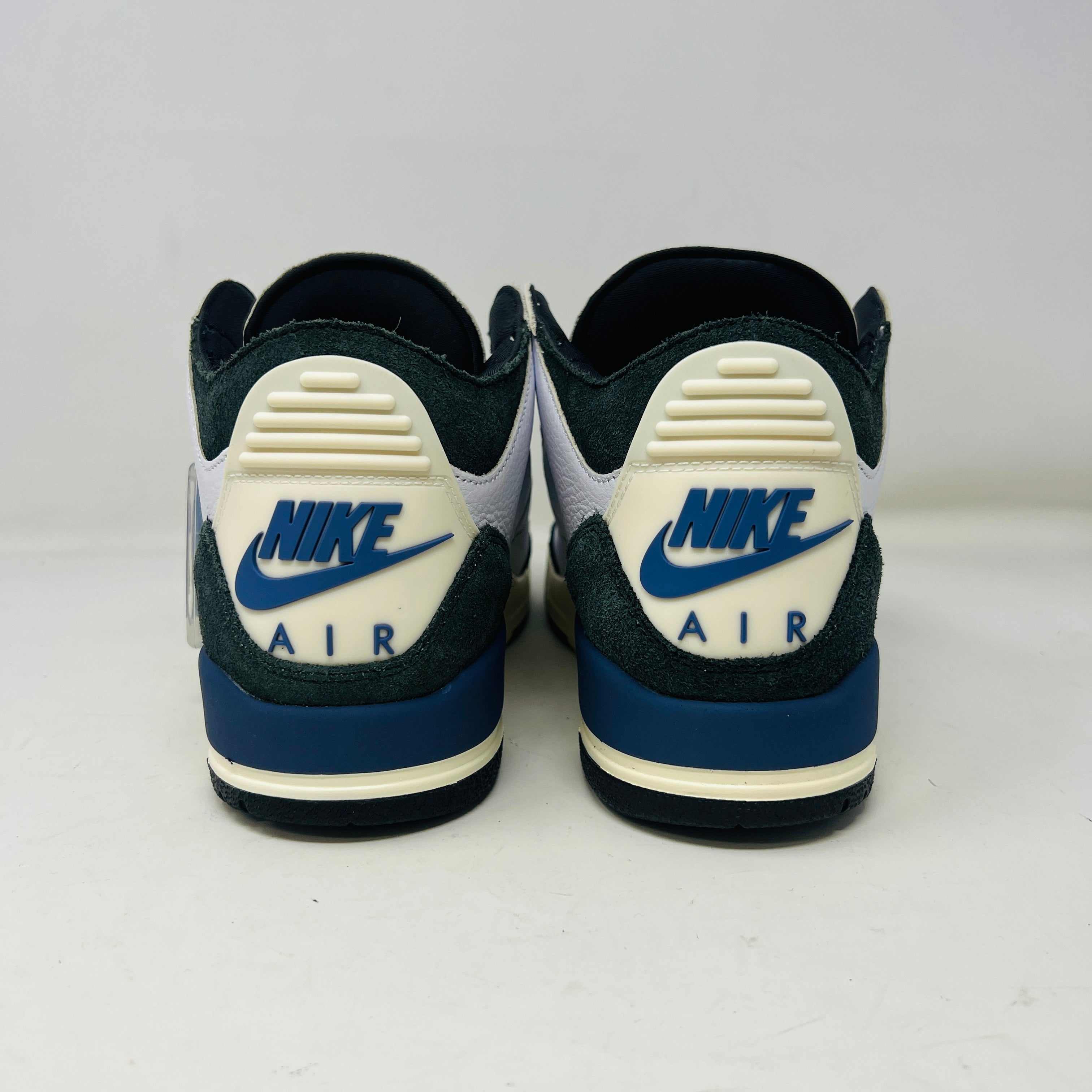 Jordan 3 Retro OG SP A Ma Maniére Diffused Blue - Image 5