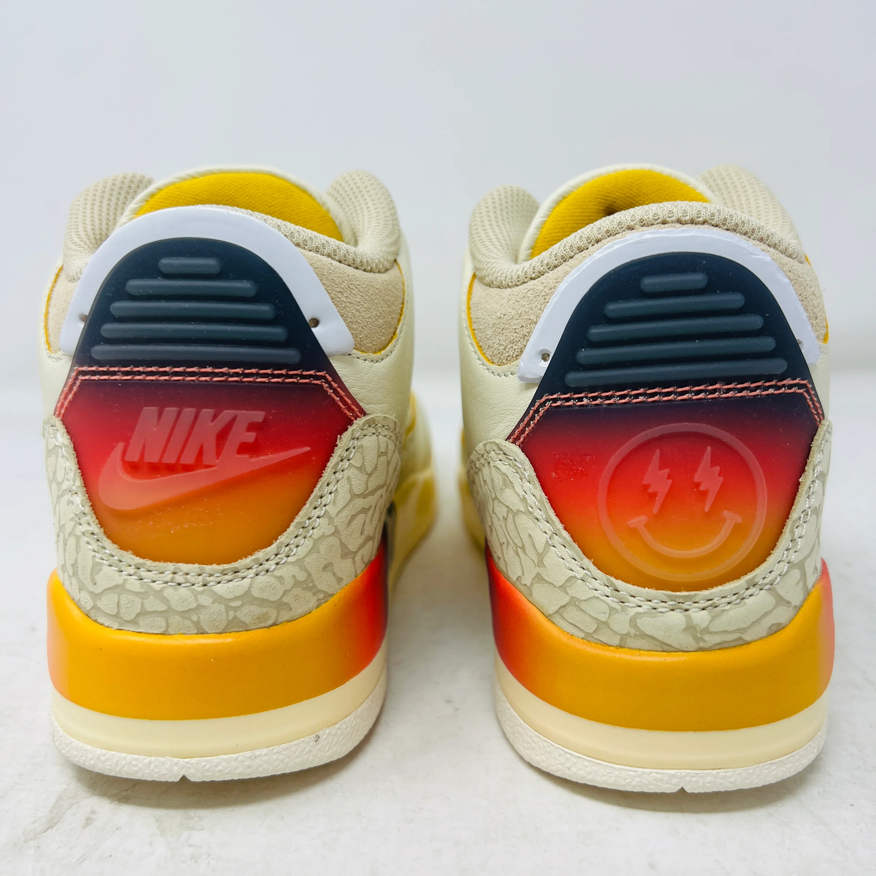 Jordan 3 Retro SP J Balvin Medellín Sunset (PS) - Image 5