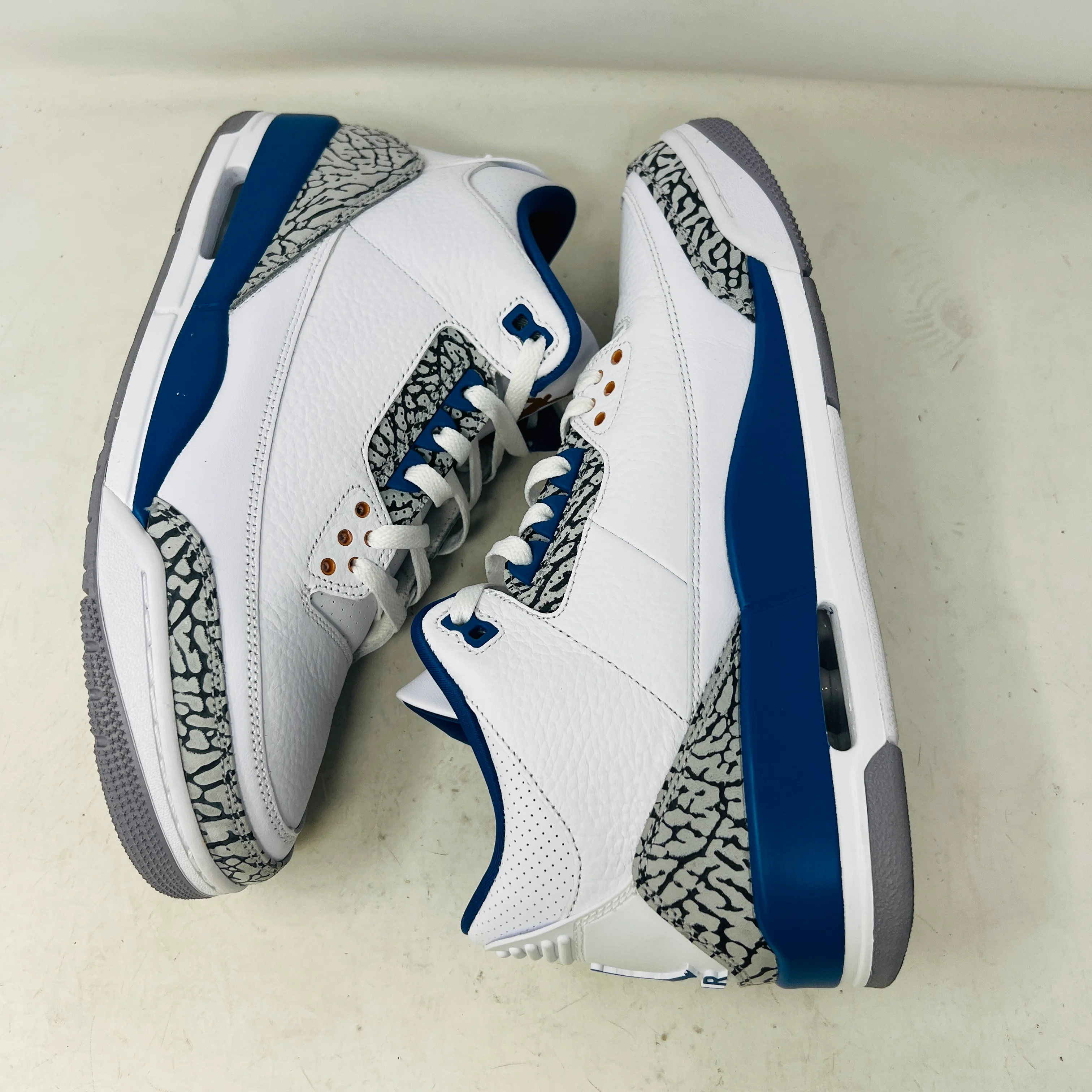 Jordan 3 Retro Wizards - Image 3