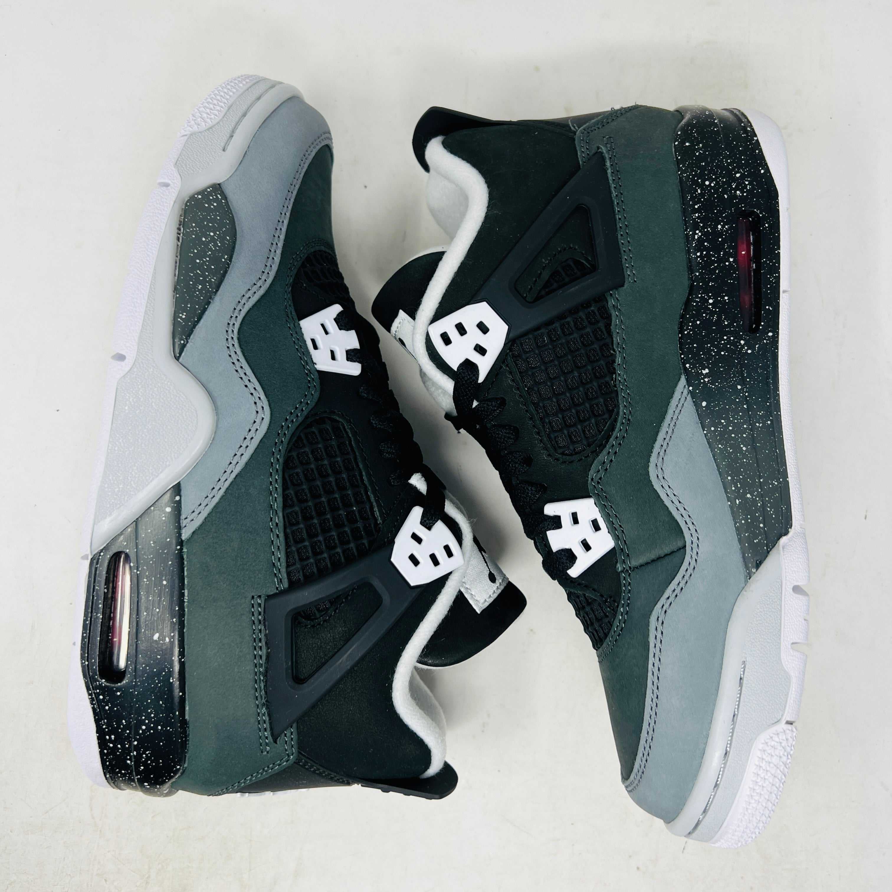 Jordan 4 Retro Fear (2024) (GS) - Image 8
