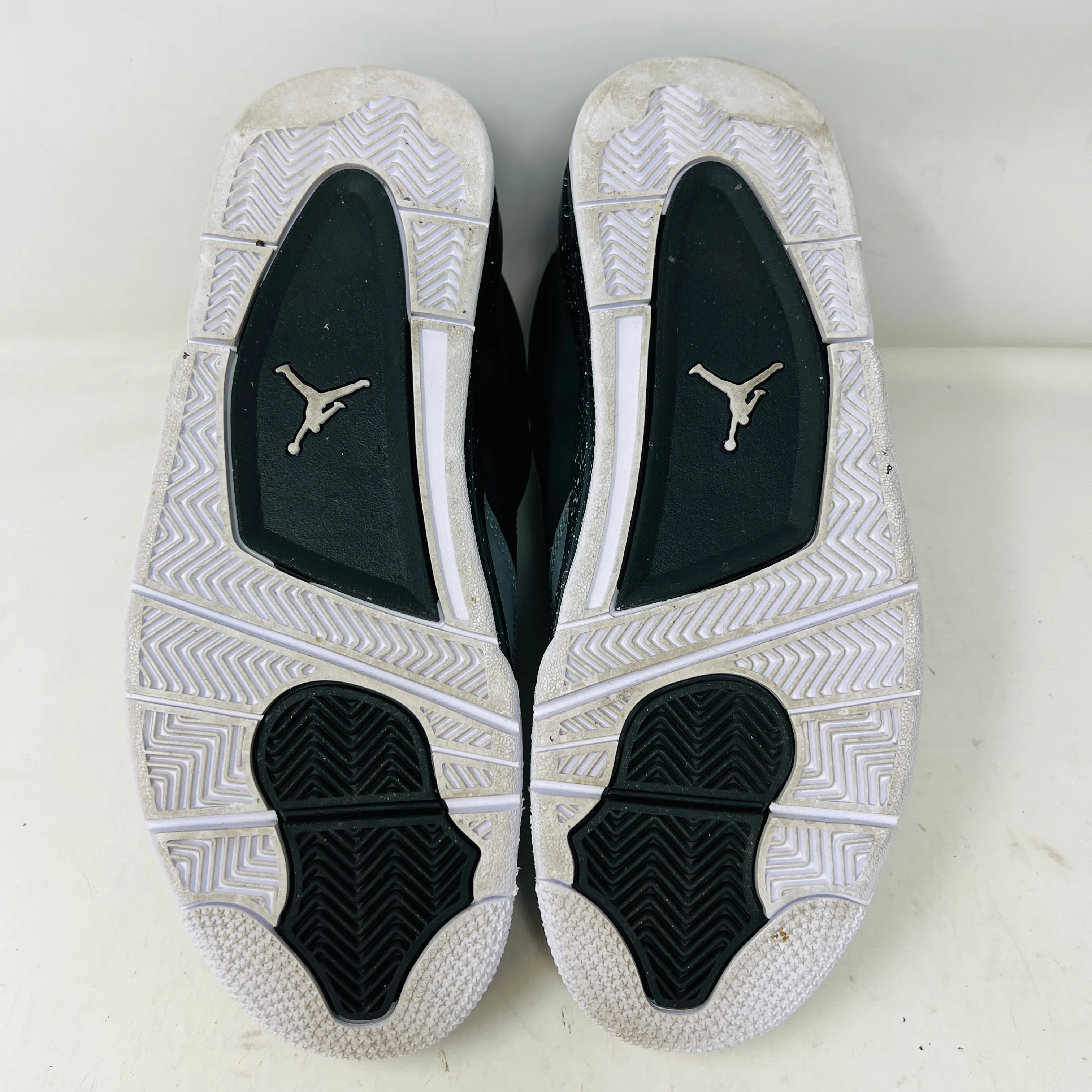 Jordan 4 Retro Fear (2024) - Image 6