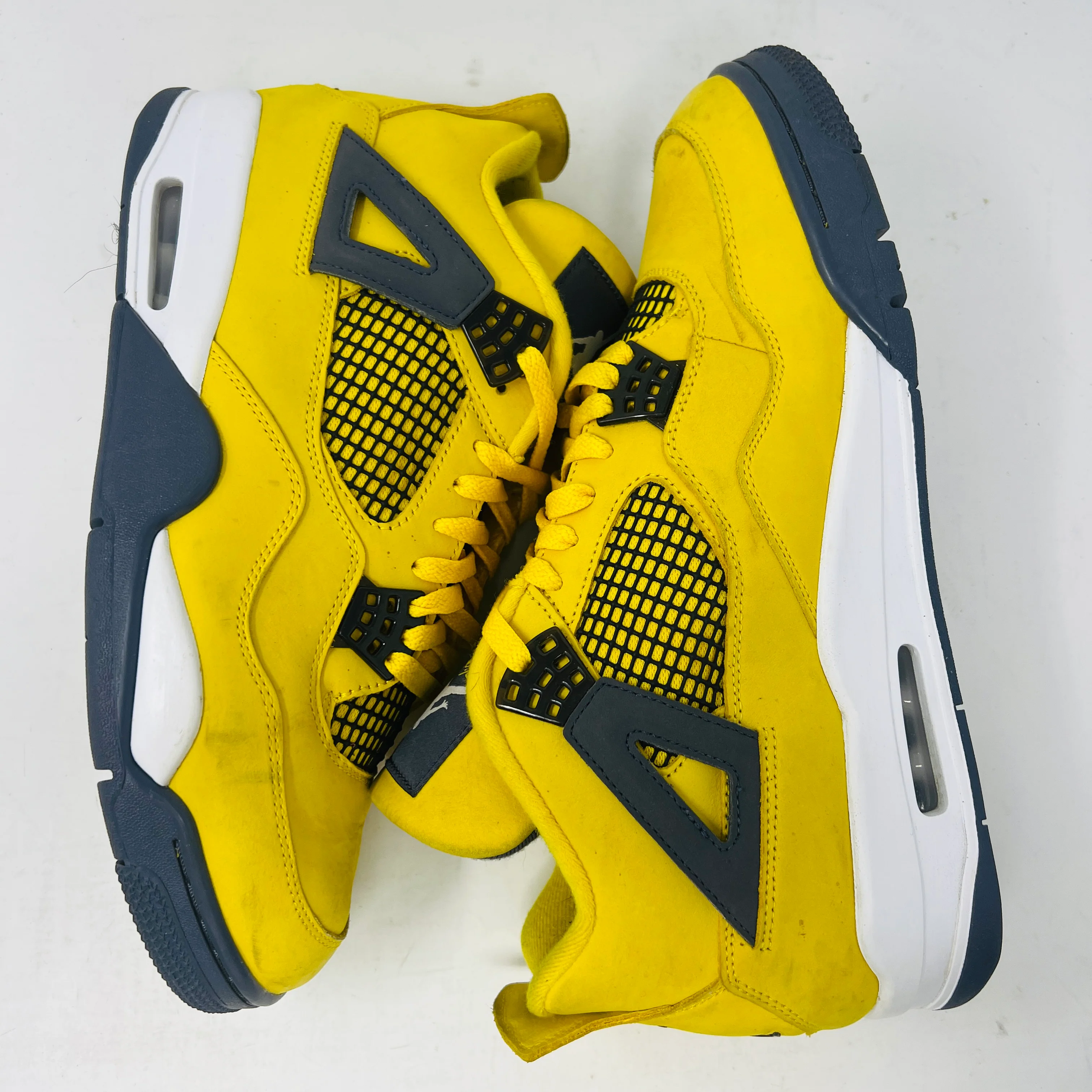 Jordan 4 Retro Lightning (2021) - Image 3