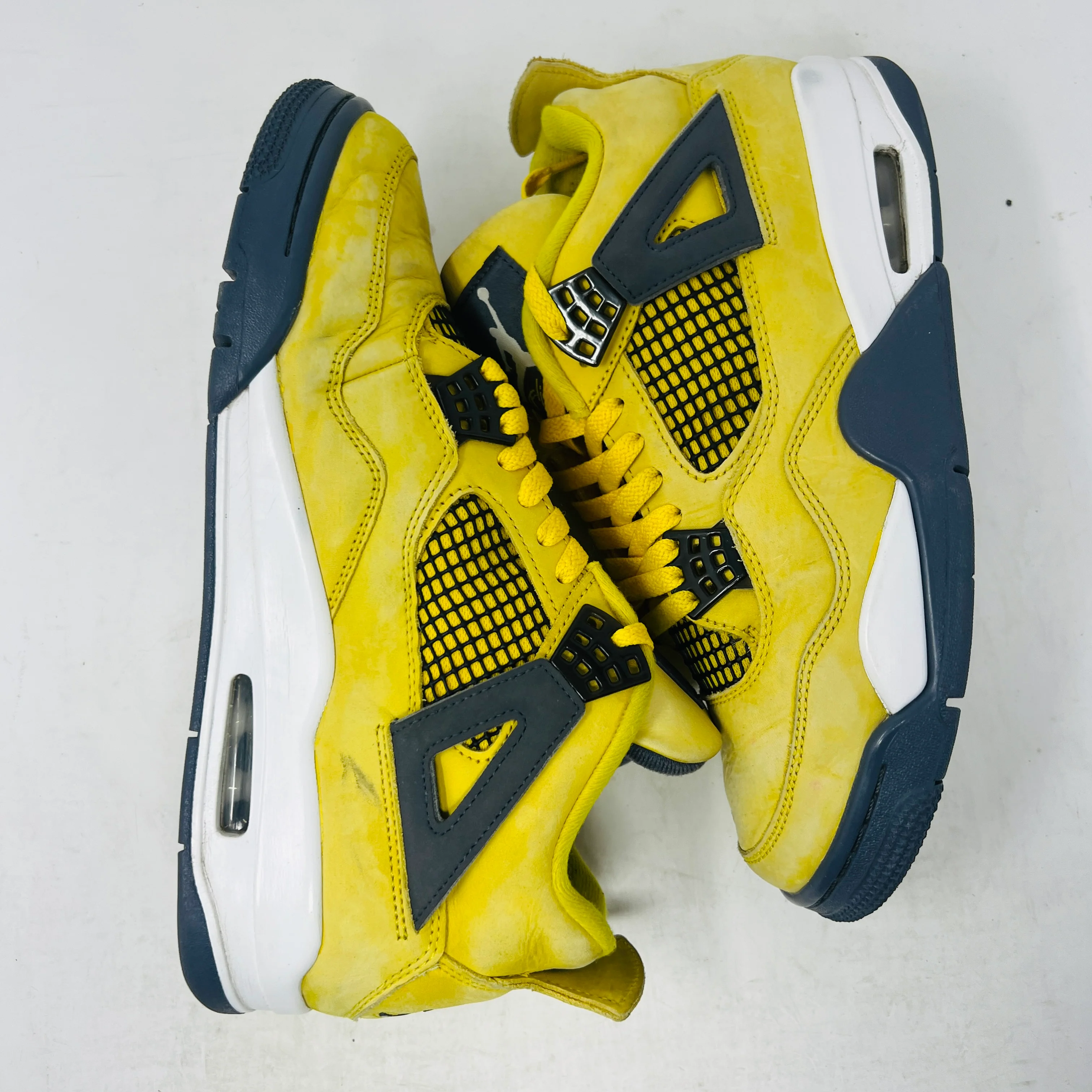 Jordan 4 Retro Lightning (2021) - Image 4
