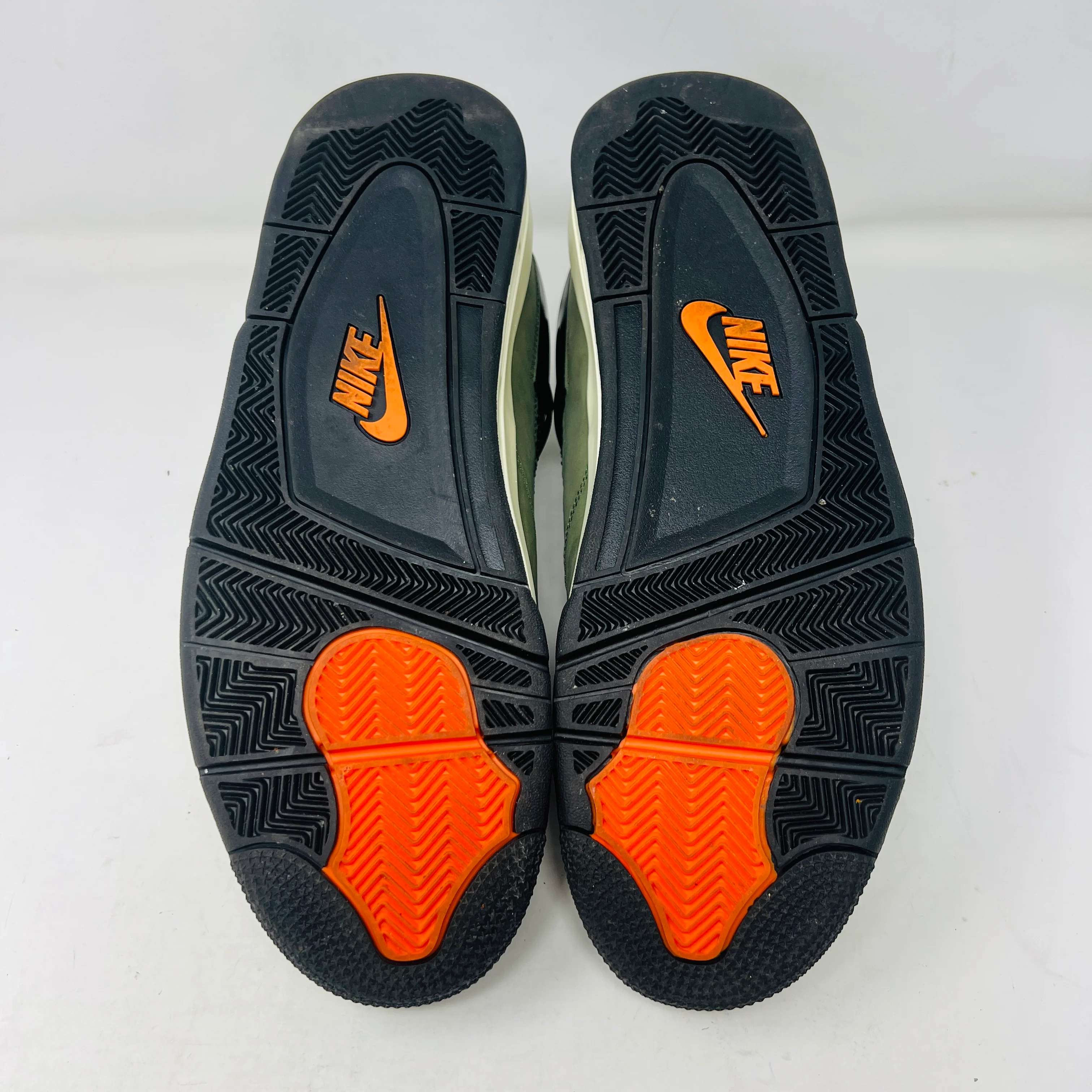 Jordan 4 Retro OG SP Undefeated (2025) - Image 6