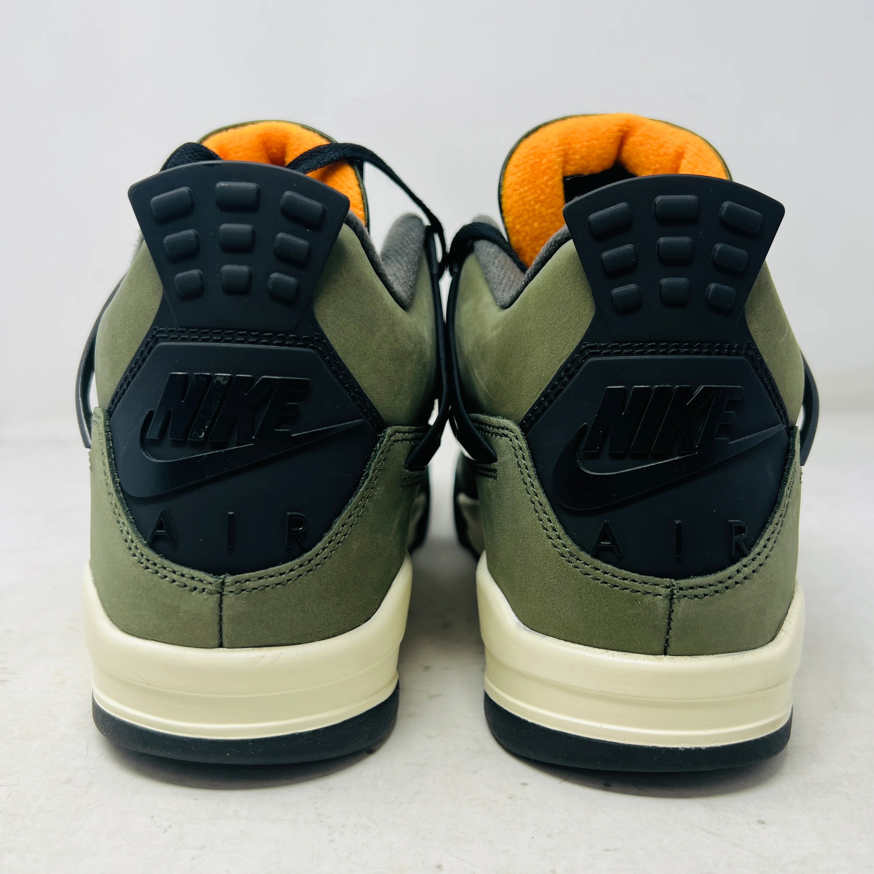 Jordan 4 Retro OG SP Undefeated (2025) - Image 5