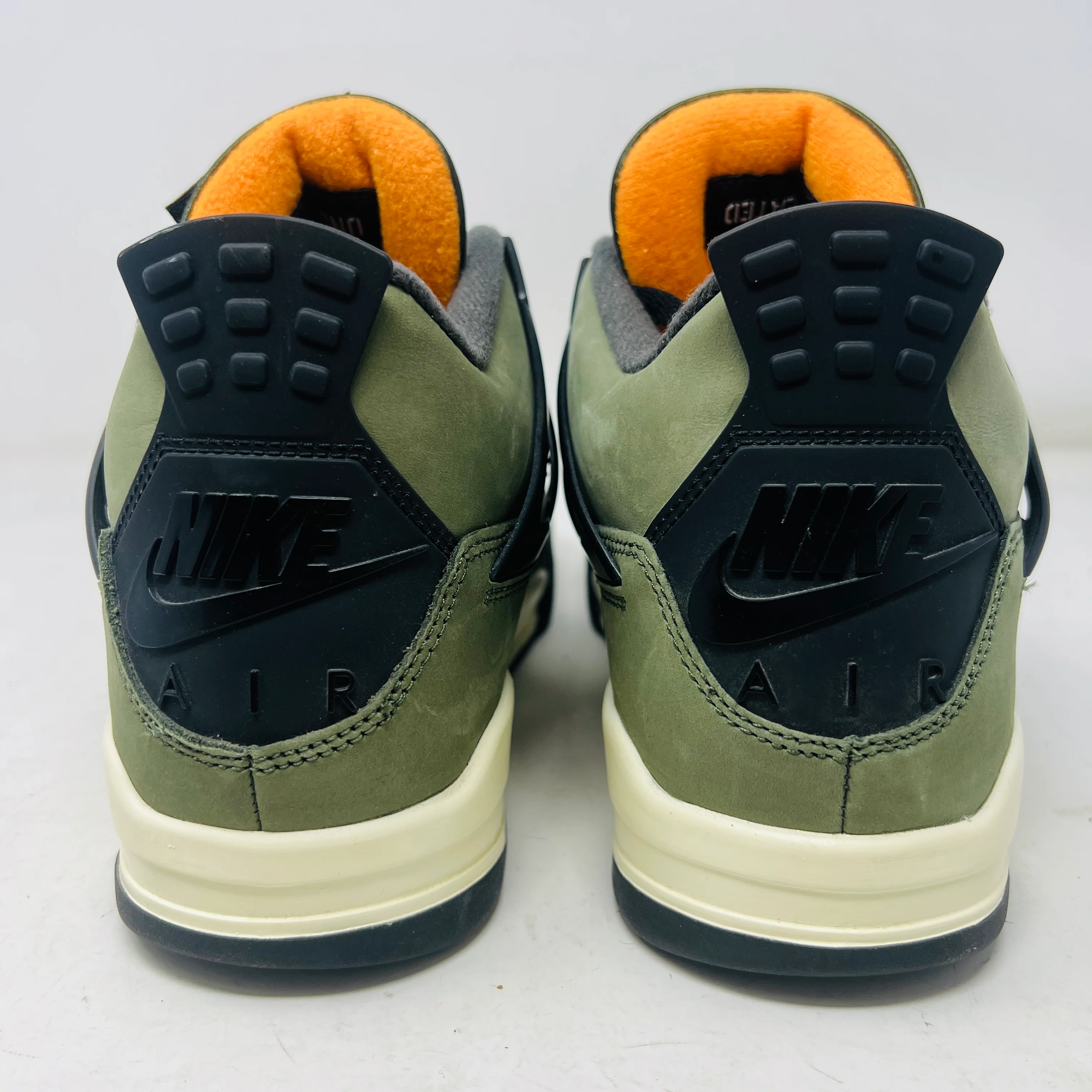 Jordan 4 Retro OG SP Undefeated (2025) - Image 5