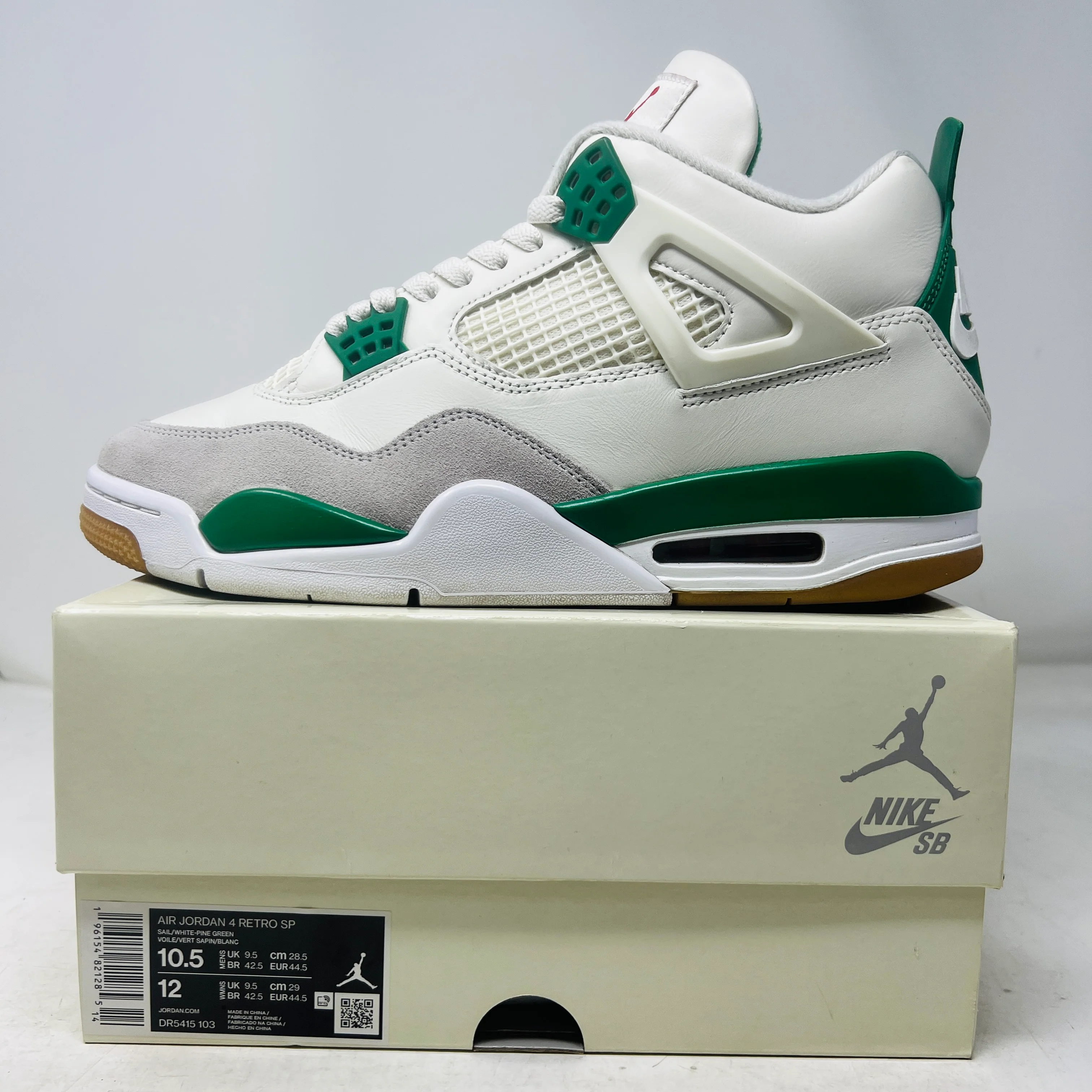 Jordan 4 Retro SB Pine Green