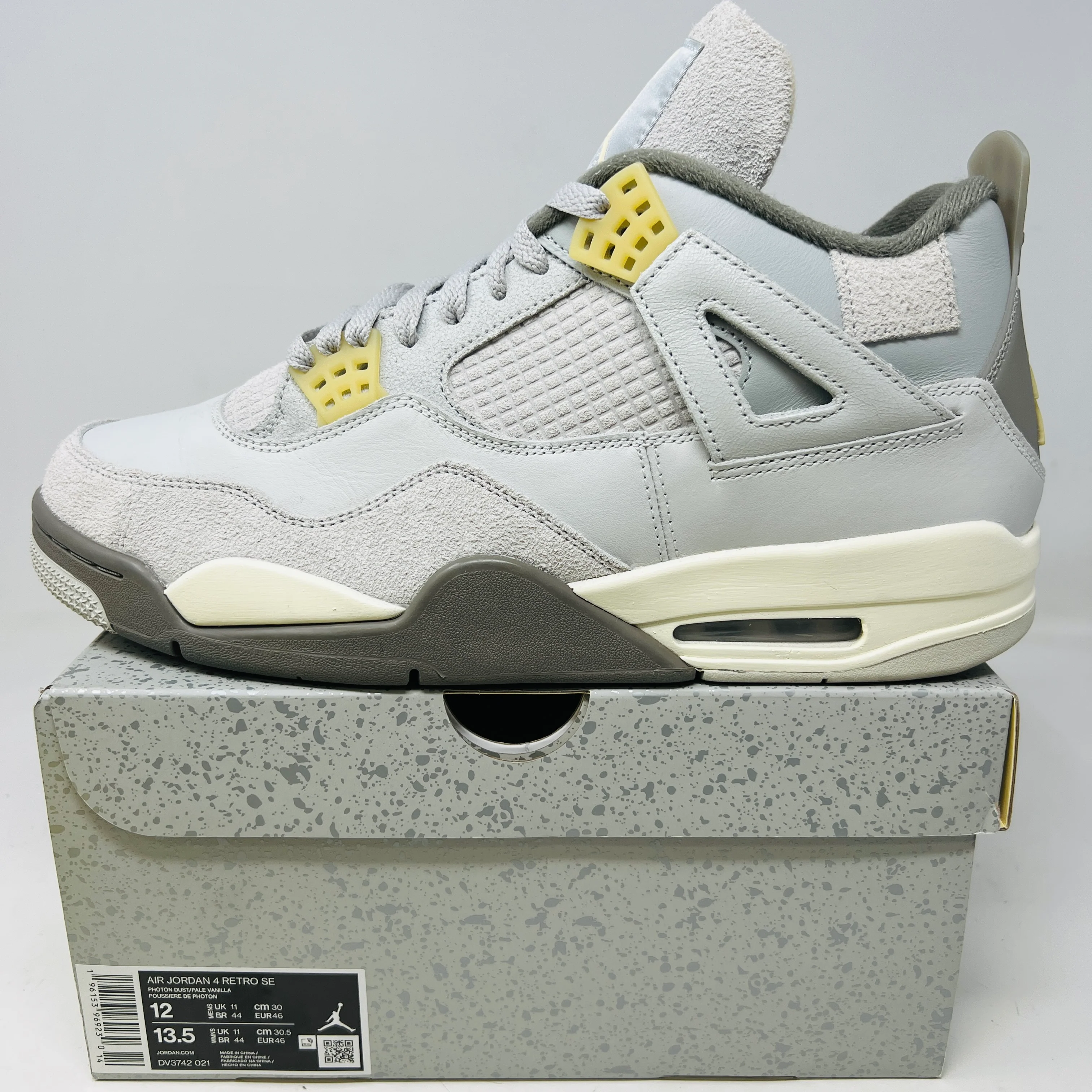 Jordan 4 Retro SE Craft Photon Dust