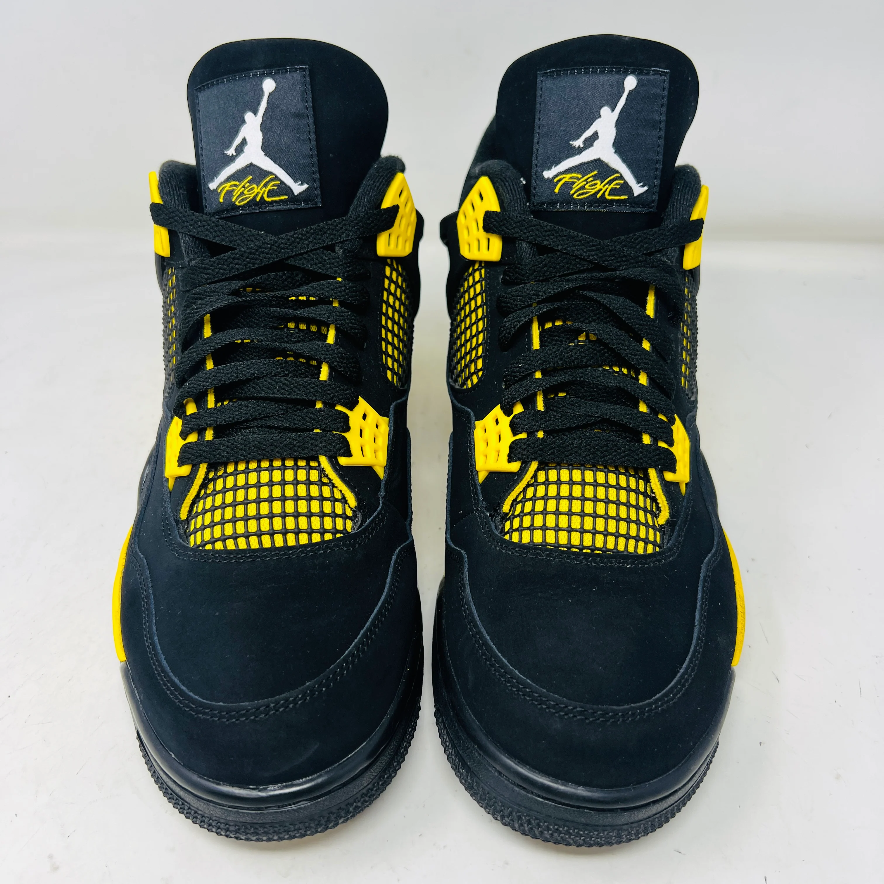 Jordan 4 Retro Thunder (2023) - Image 2