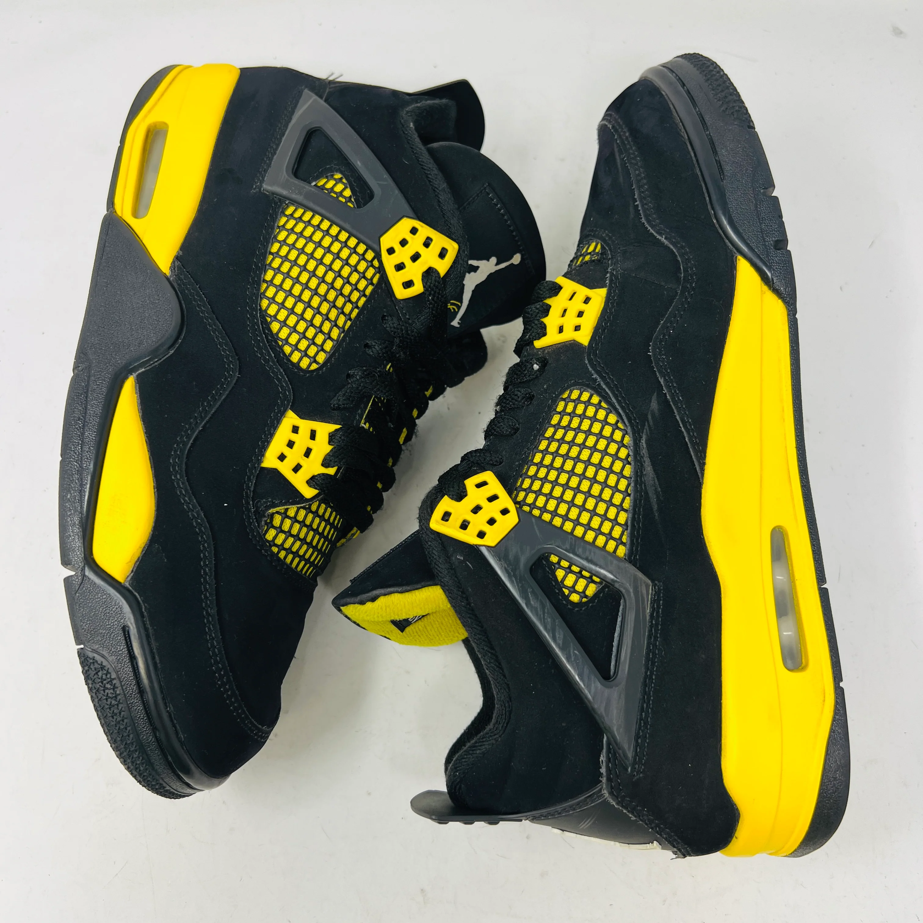 Jordan 4 Retro Thunder (2023) - Image 4