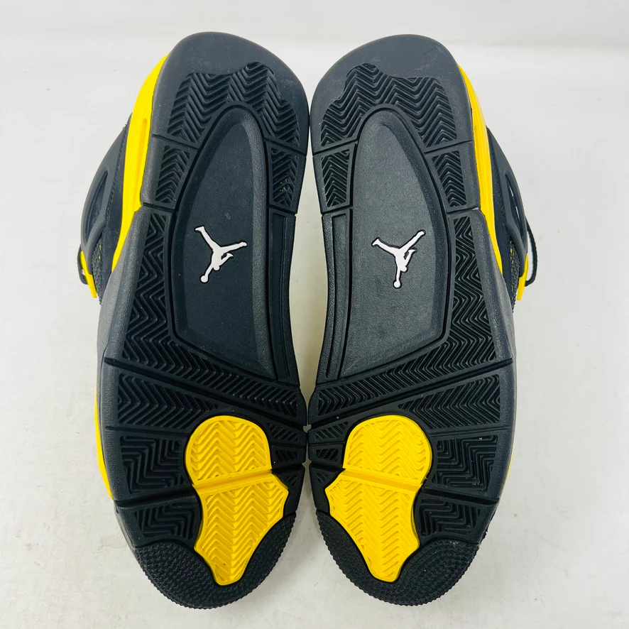 Jordan 4 Retro Thunder (2023) - Image 6