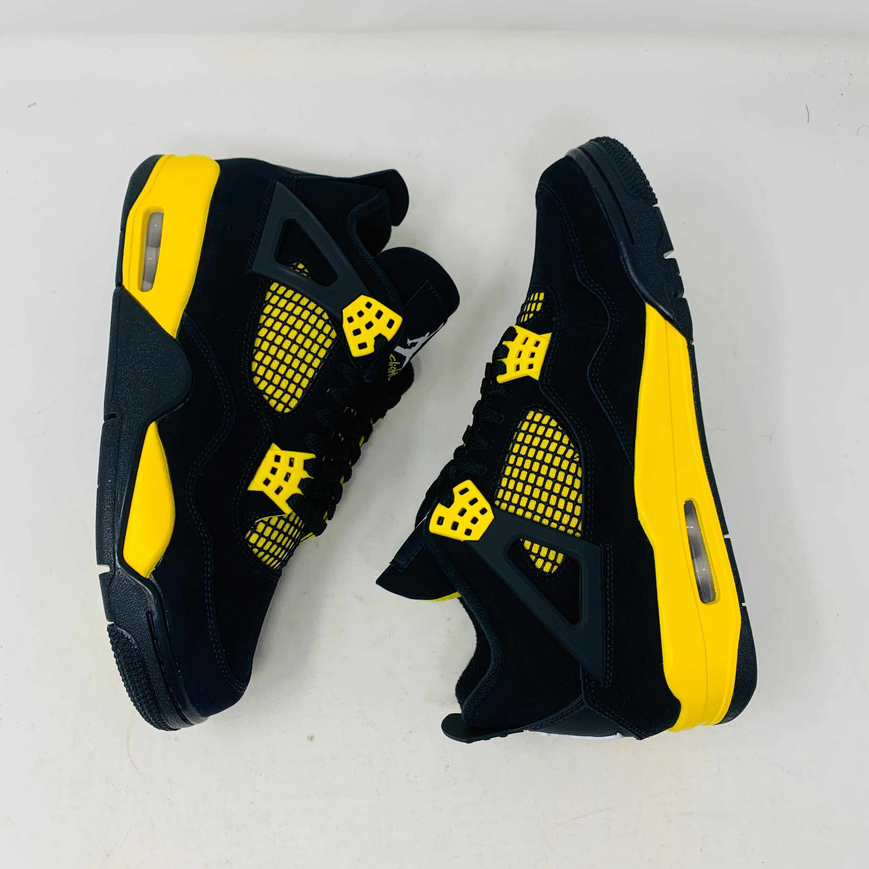 Jordan 4 Thunder (2023) - Image 3
