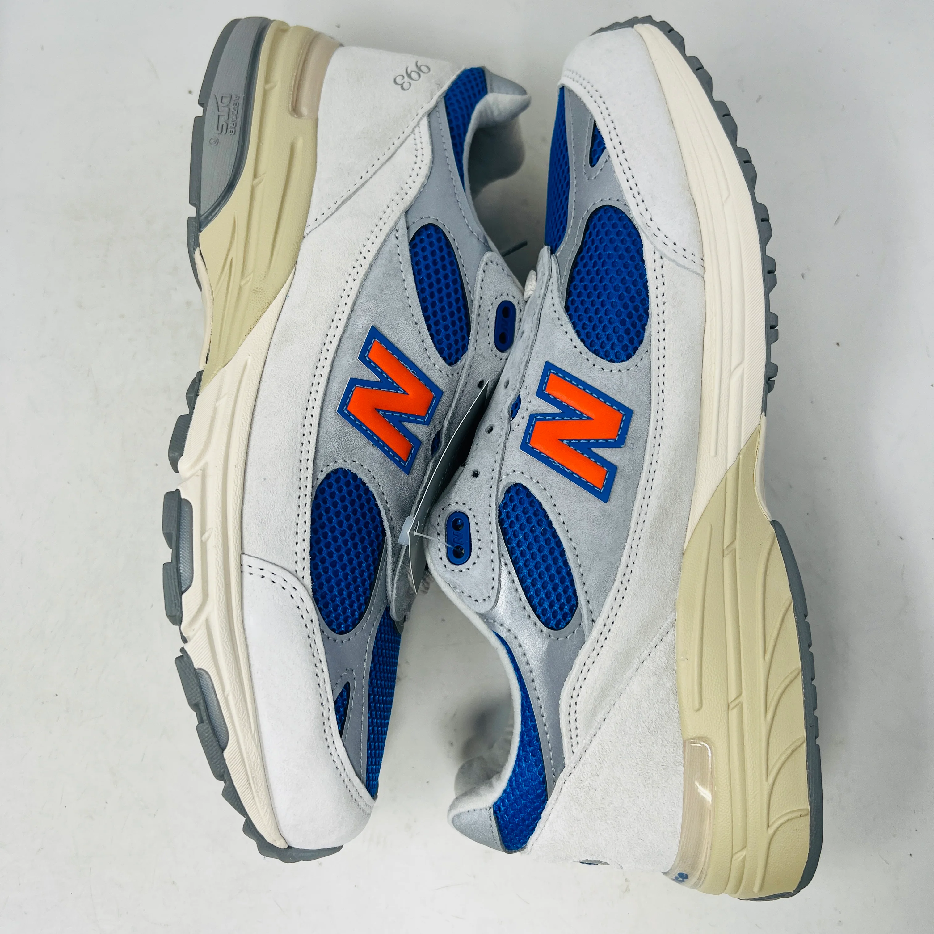 New Balance 993 MiUSA Kith Madison Square Garden Ancient Scroll - Image 3