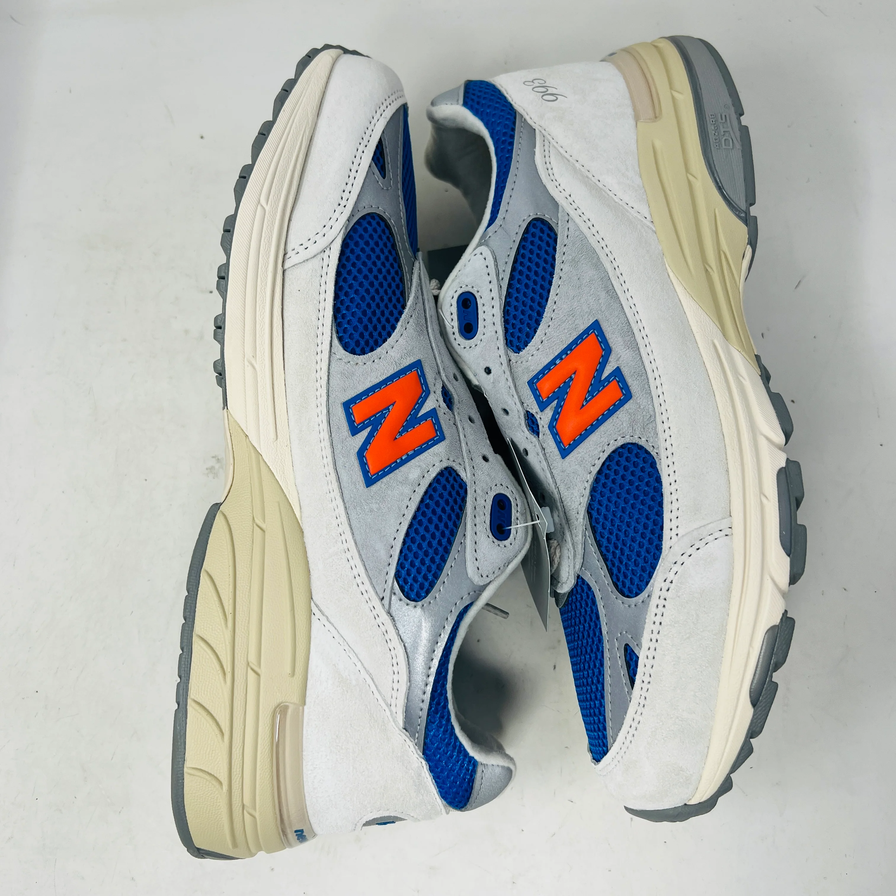New Balance 993 MiUSA Kith Madison Square Garden Ancient Scroll - Image 4
