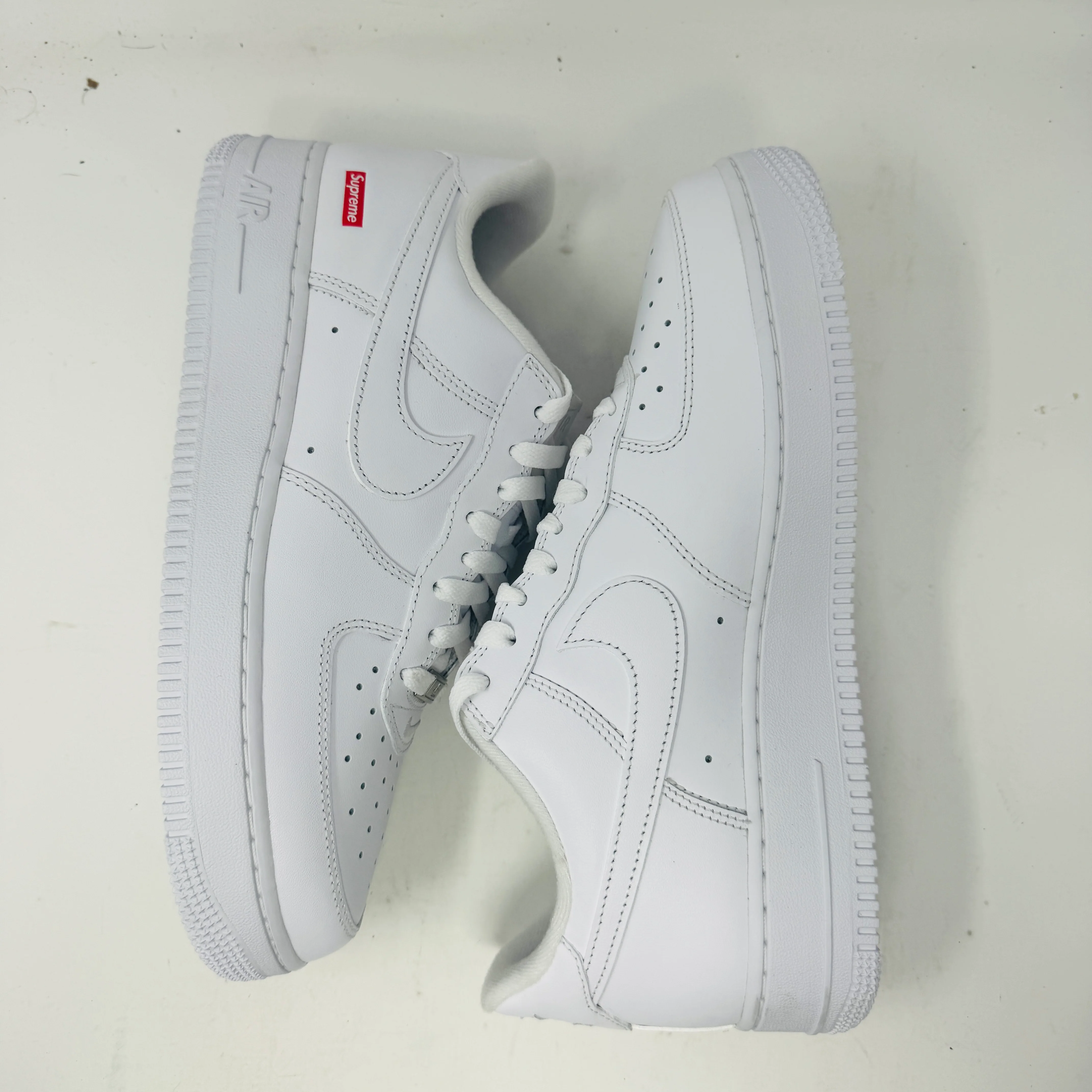 Nike Air Force 1 Low Supreme White - Image 3