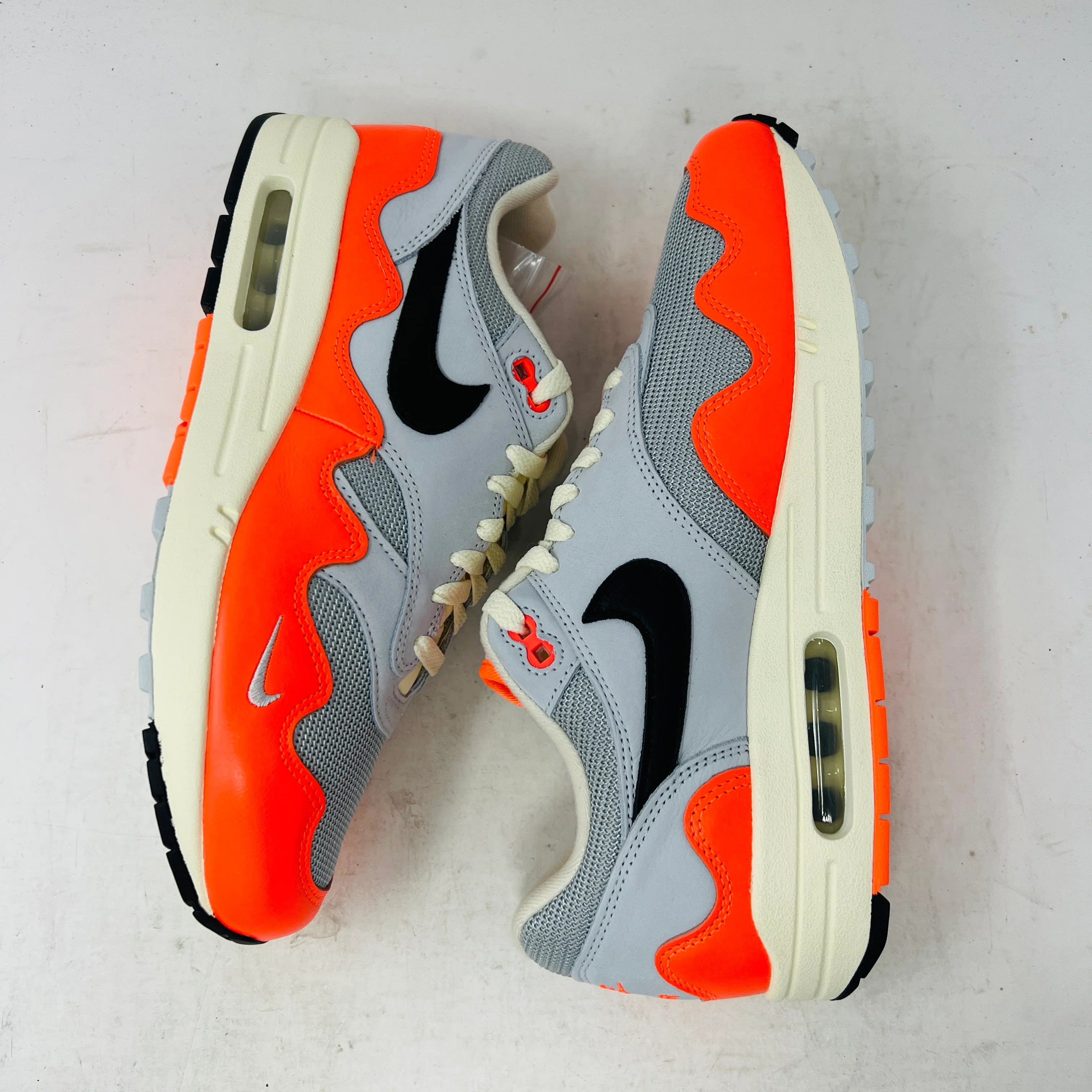 Nike Air Max 1 Patta Waves Hyper Crimson Pure Platinum (With Bracelet) - Image 3