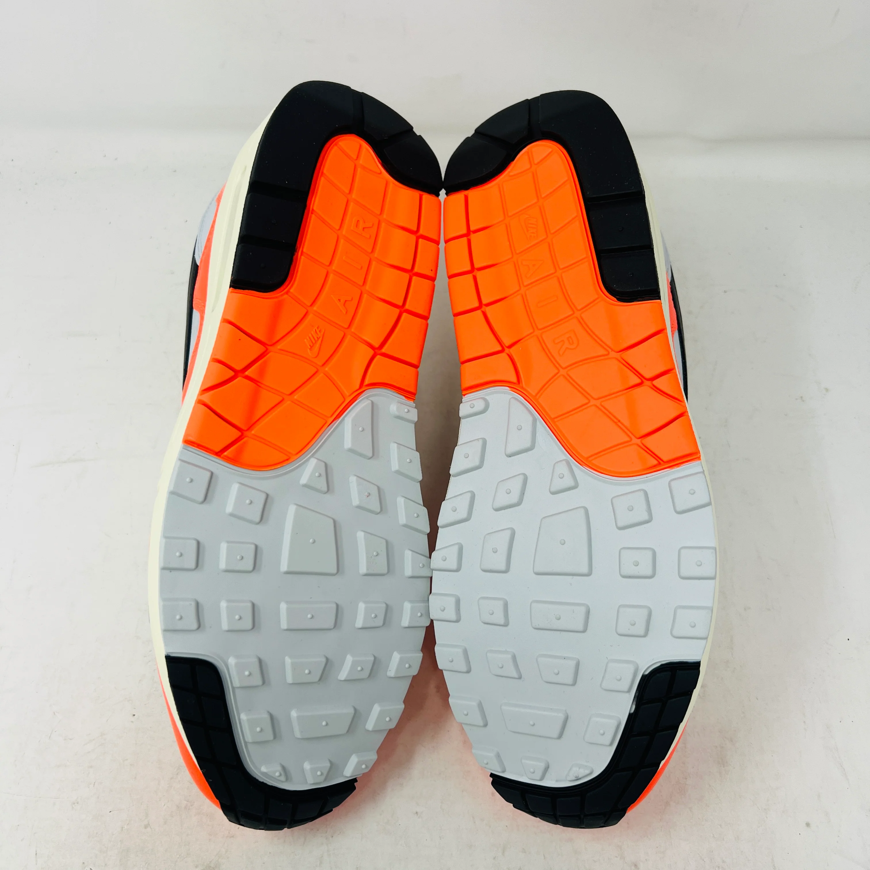 Nike Air Max 1 Patta Waves Hyper Crimson Pure Platinum (With Bracelet) - Image 6