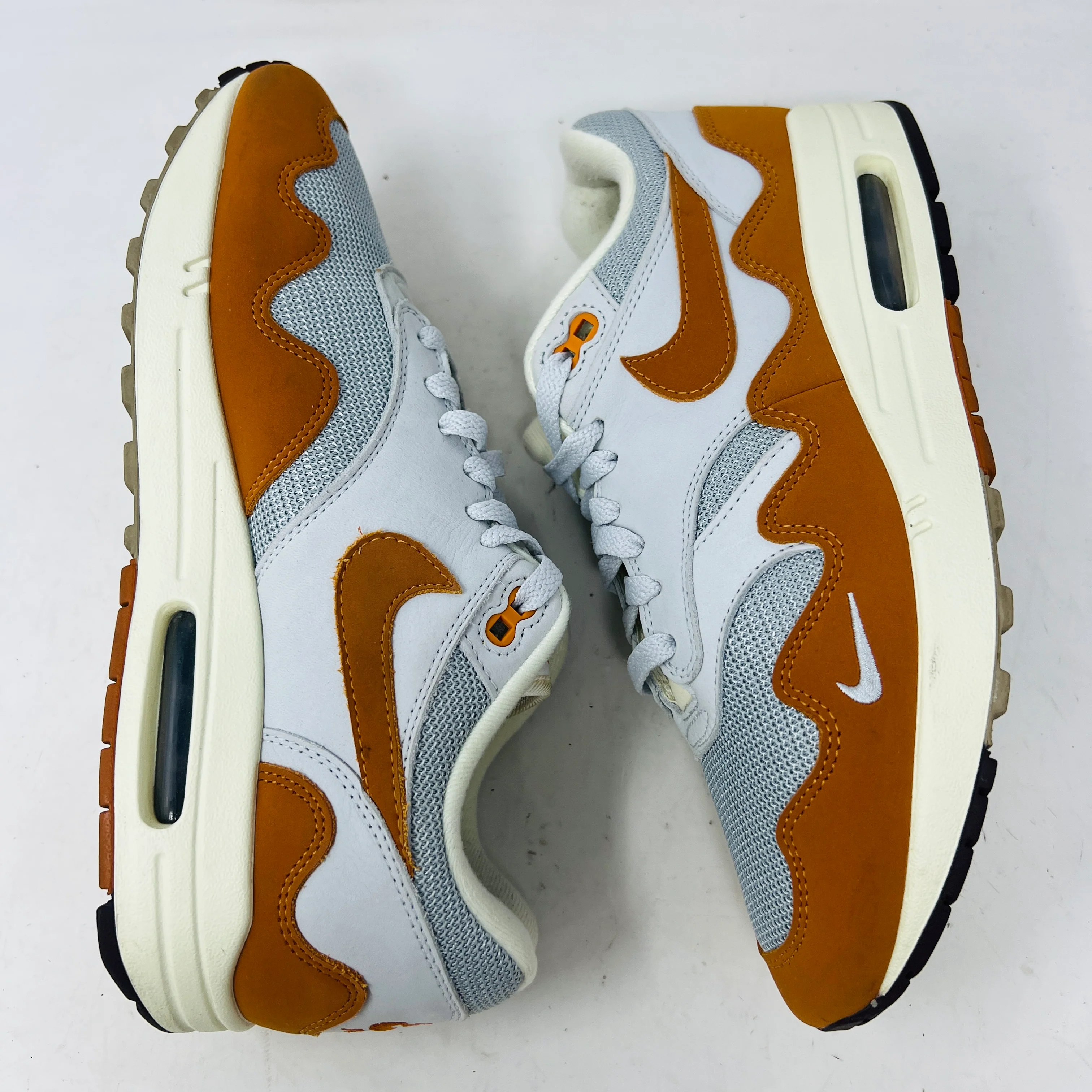 Nike Air Max 1 Patta Waves Monarch (with Bracelet) - Image 3