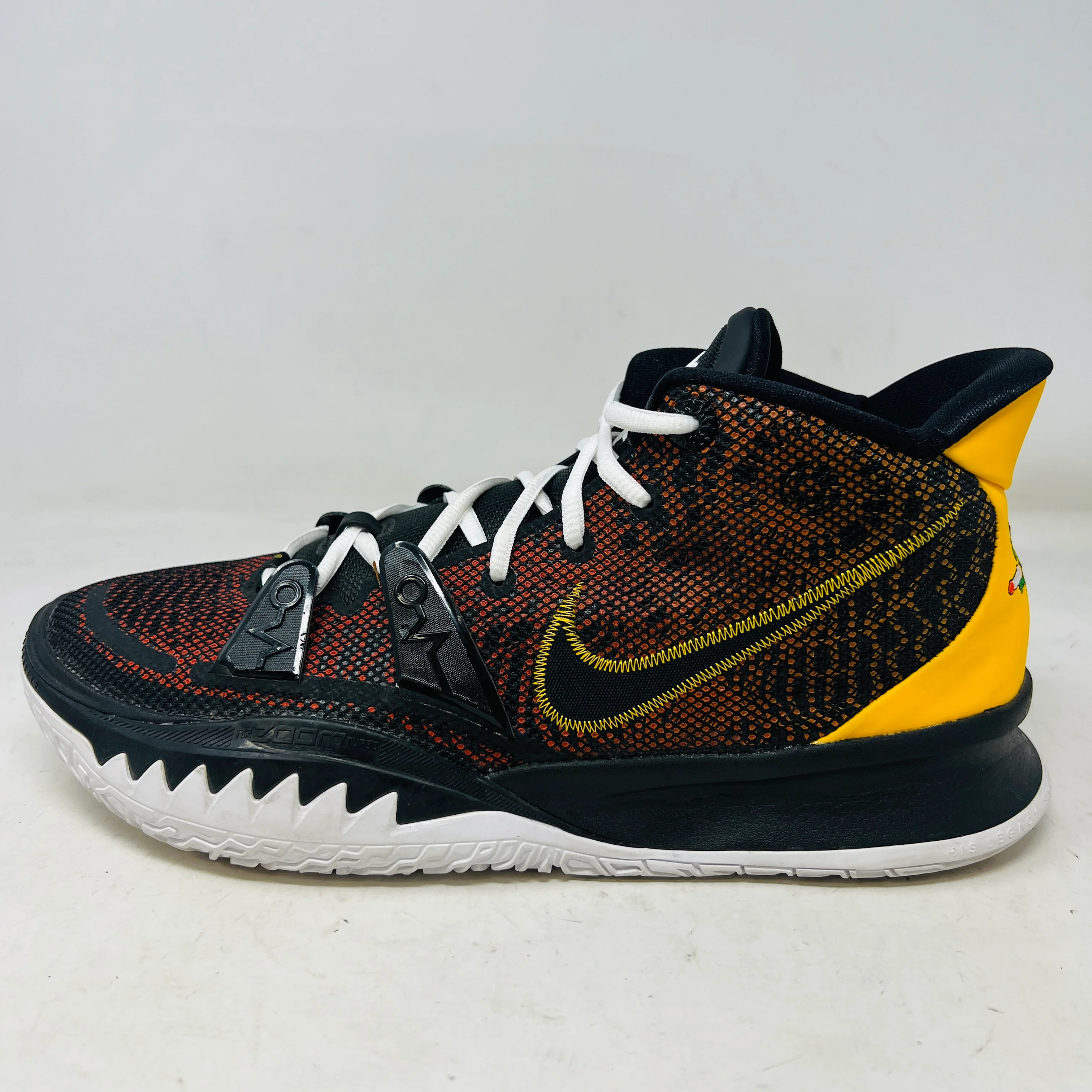 Nike Kyrie 7 Raygun