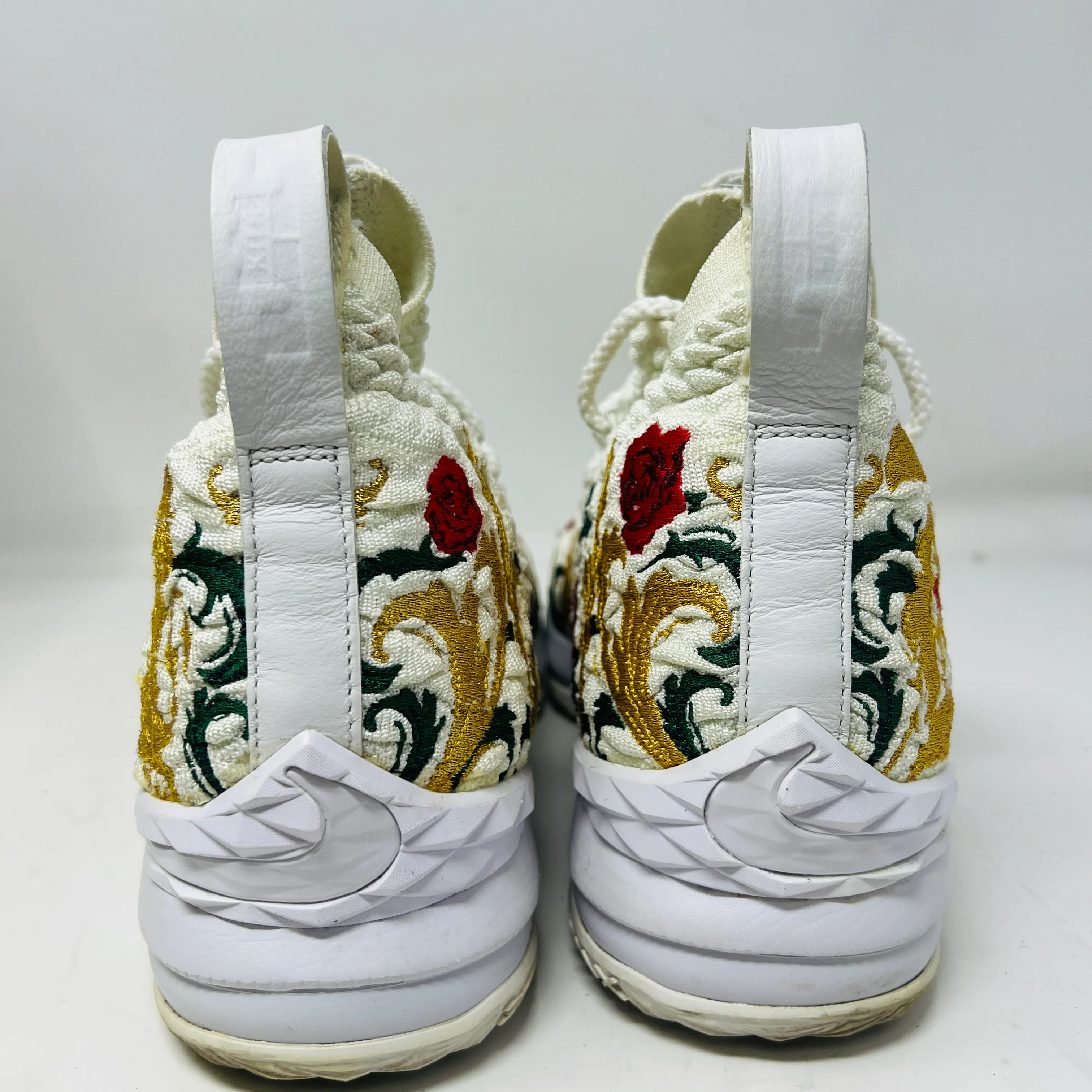 Nike LeBron 15 Performance KITH King's Cloak - Image 5