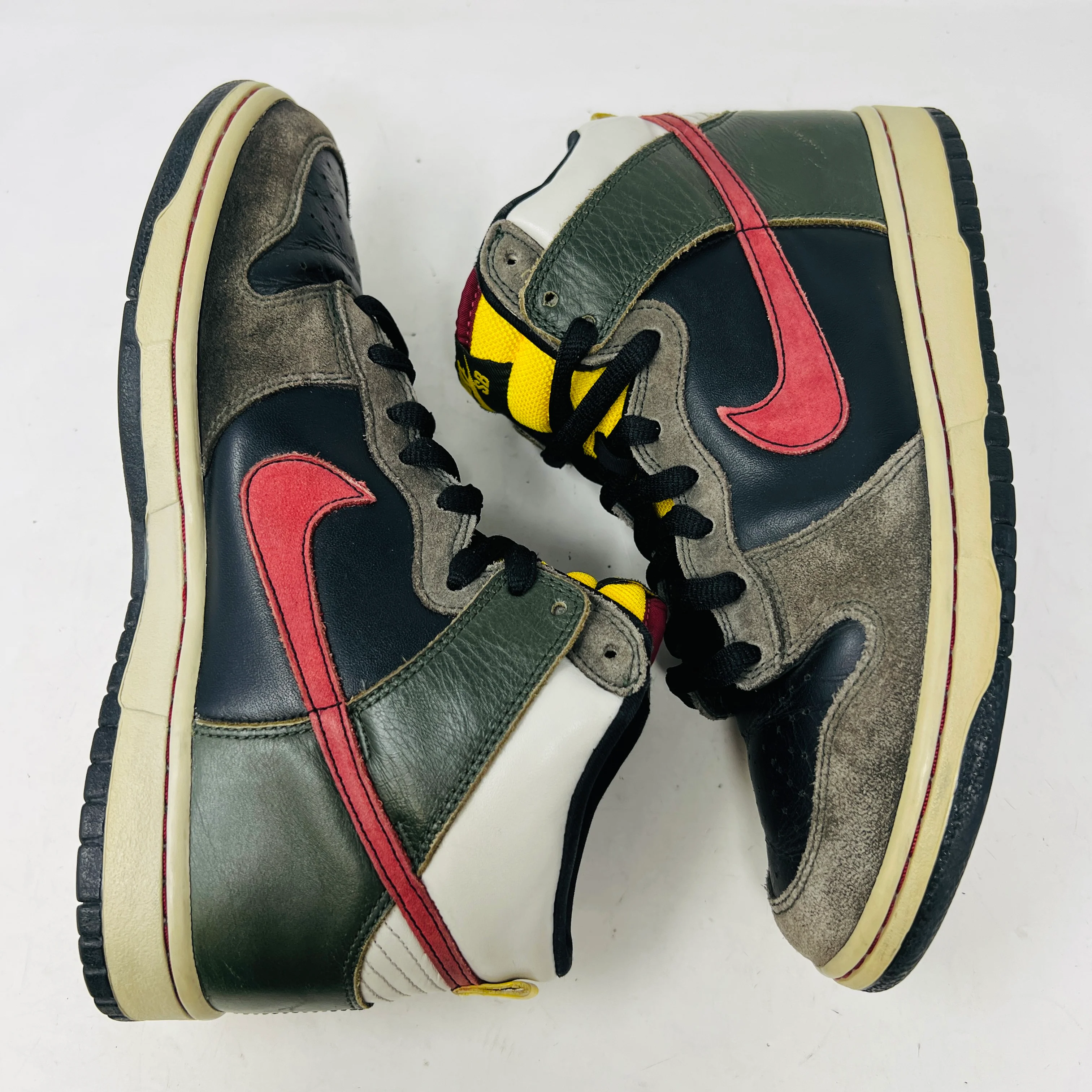 Nike SB Dunk High Boba Fett - Image 3