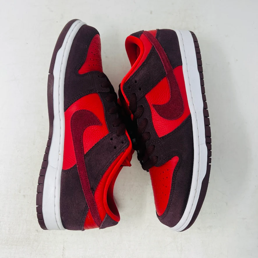 Nike SB Dunk Low Cherry - Image 4