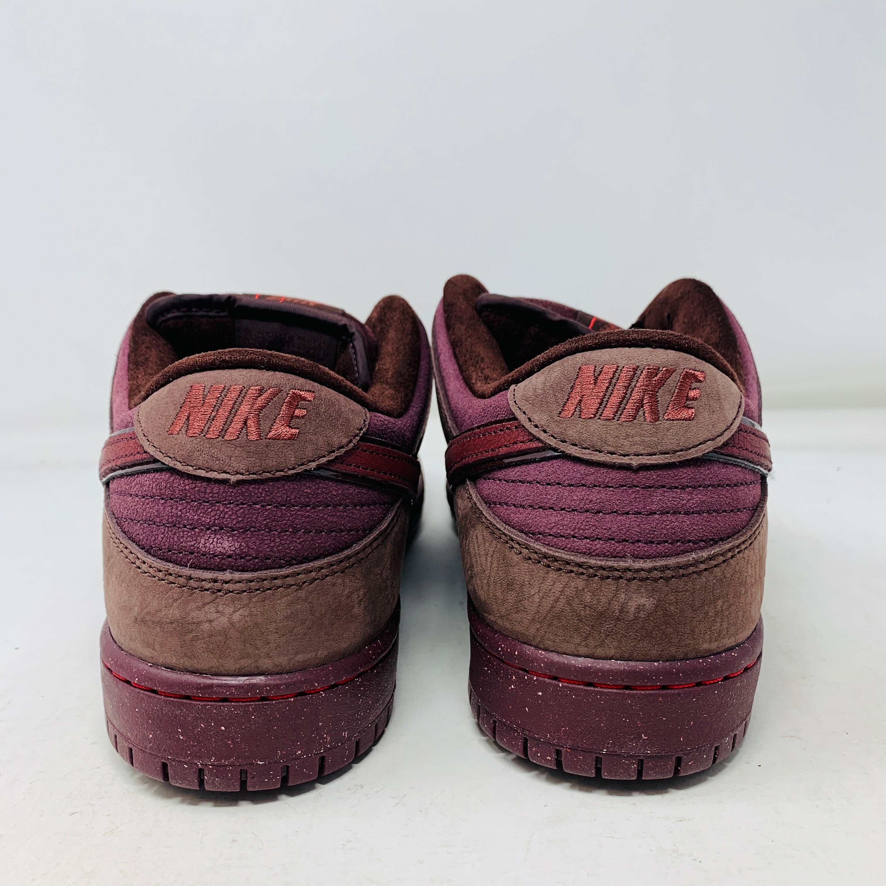 Nike SB Dunk Low City Of Love Burgundy Crush - Image 5