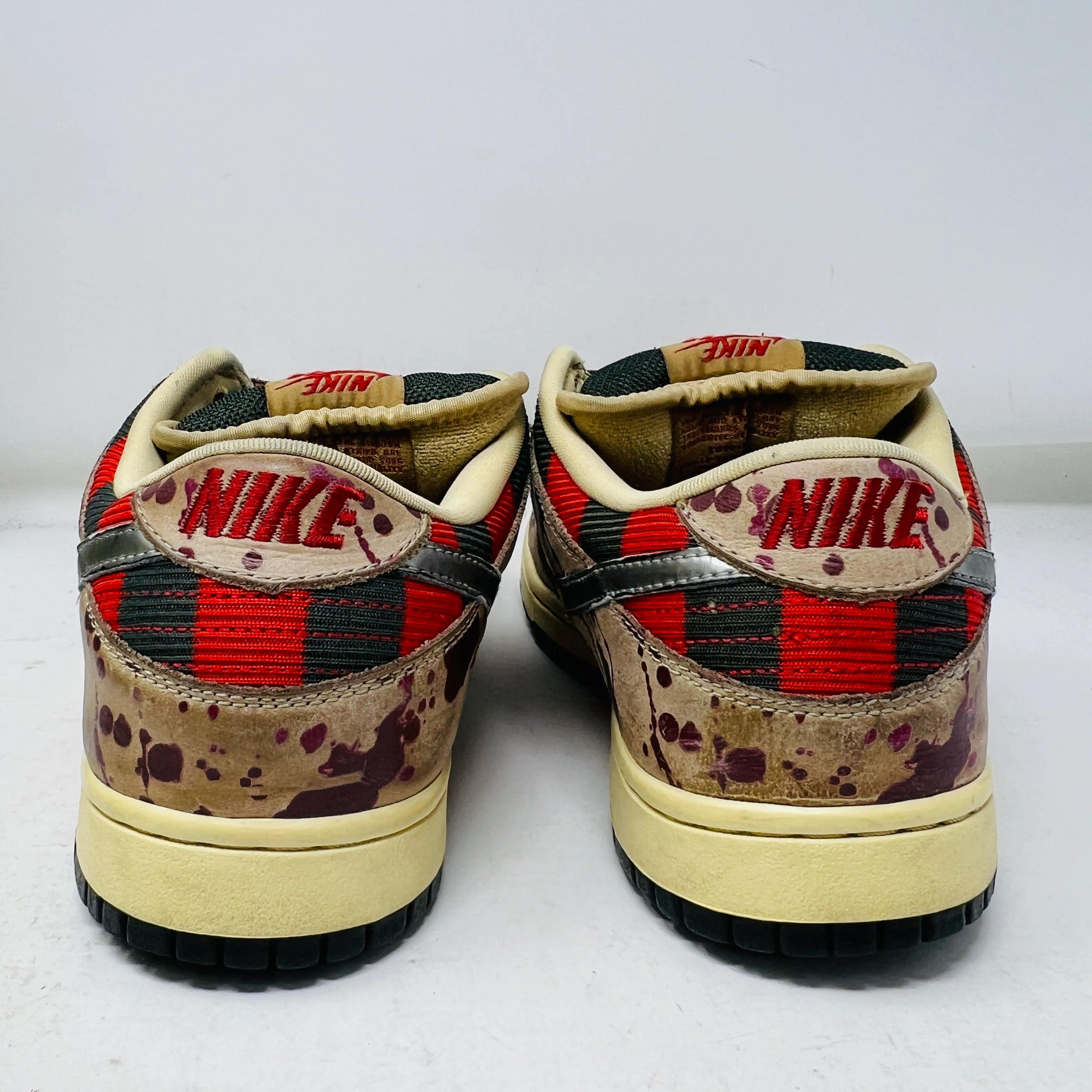 Nike SB Dunk Low Freddy Krueger - Image 5