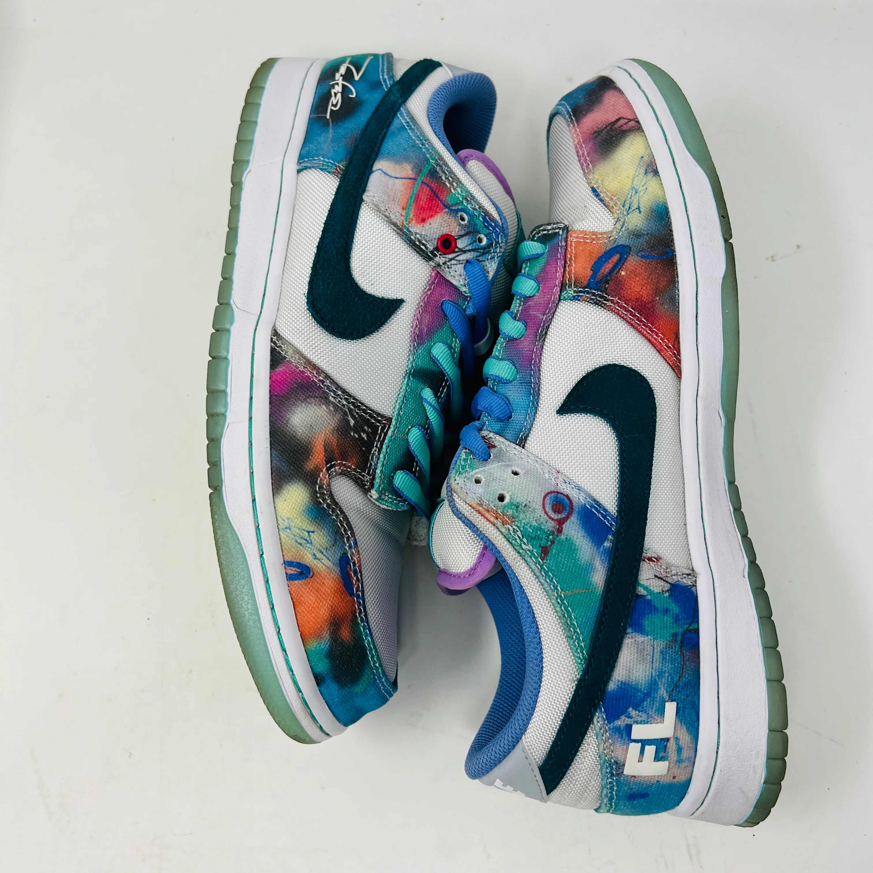 Nike SB Dunk Low Futura Laboratories Bleached Aqua - Image 3
