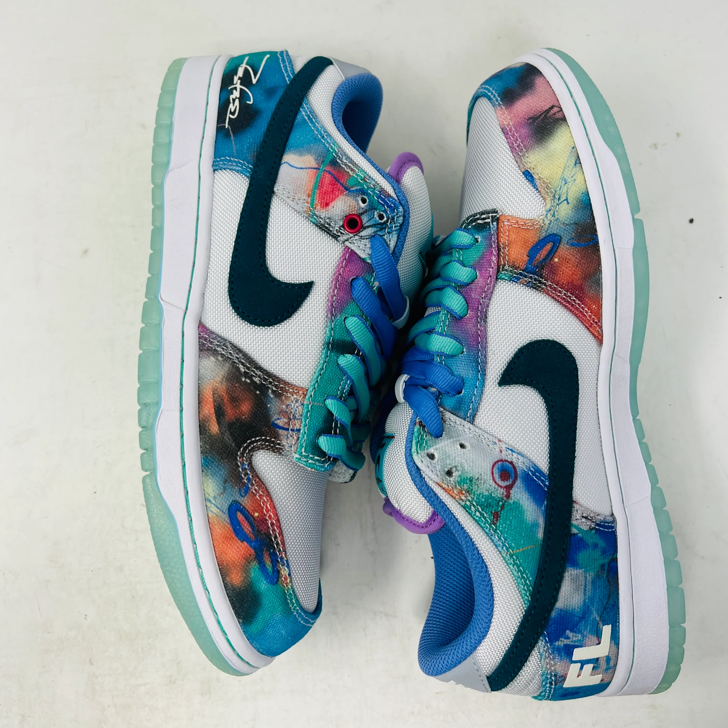 Nike SB Dunk Low Futura Laboratories Bleached Aqua - Image 3