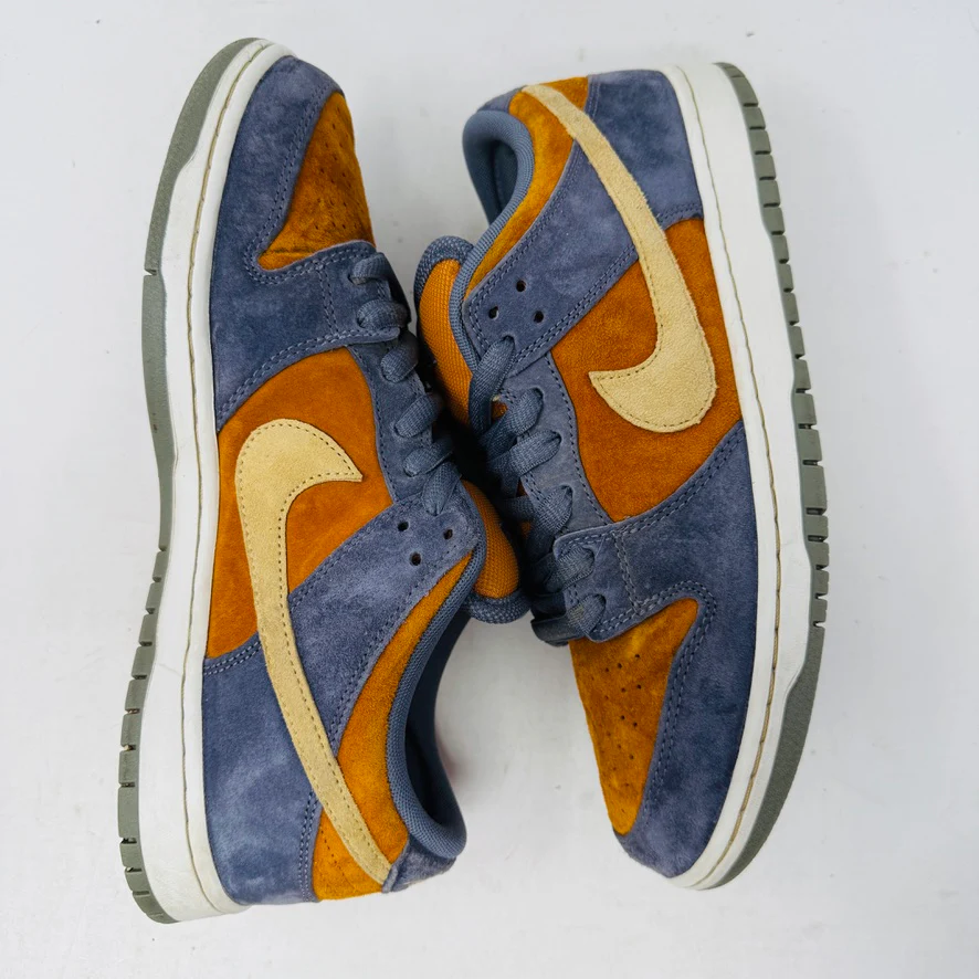 Nike SB Dunk Low Light Carbon Monarch - Image 4