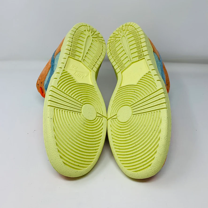 Nike SB Dunk Low Orange Emerald Rise - Image 6
