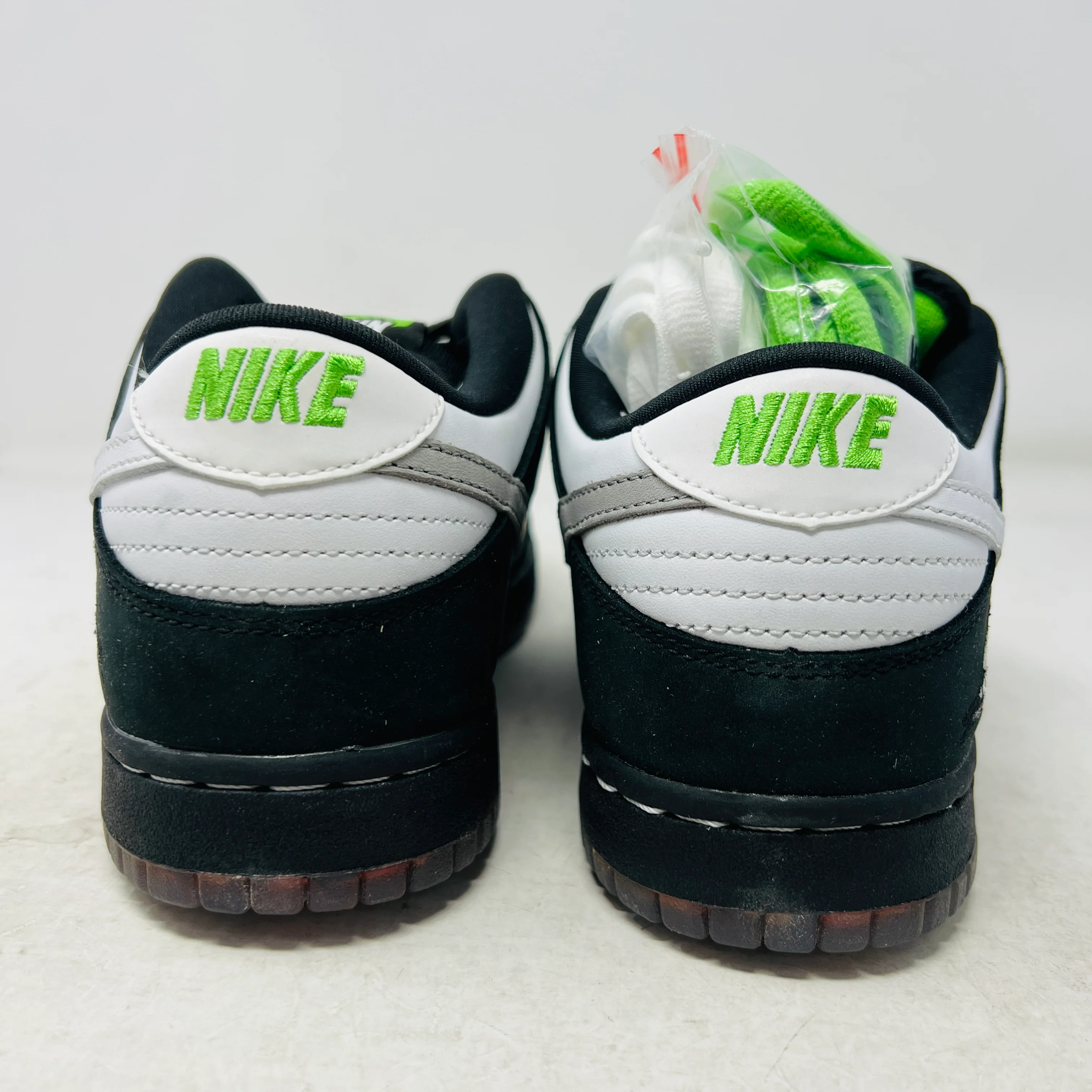 Nike SB Dunk Low “Panda Pigeon” (Special Box) (Engraved) - Image 5