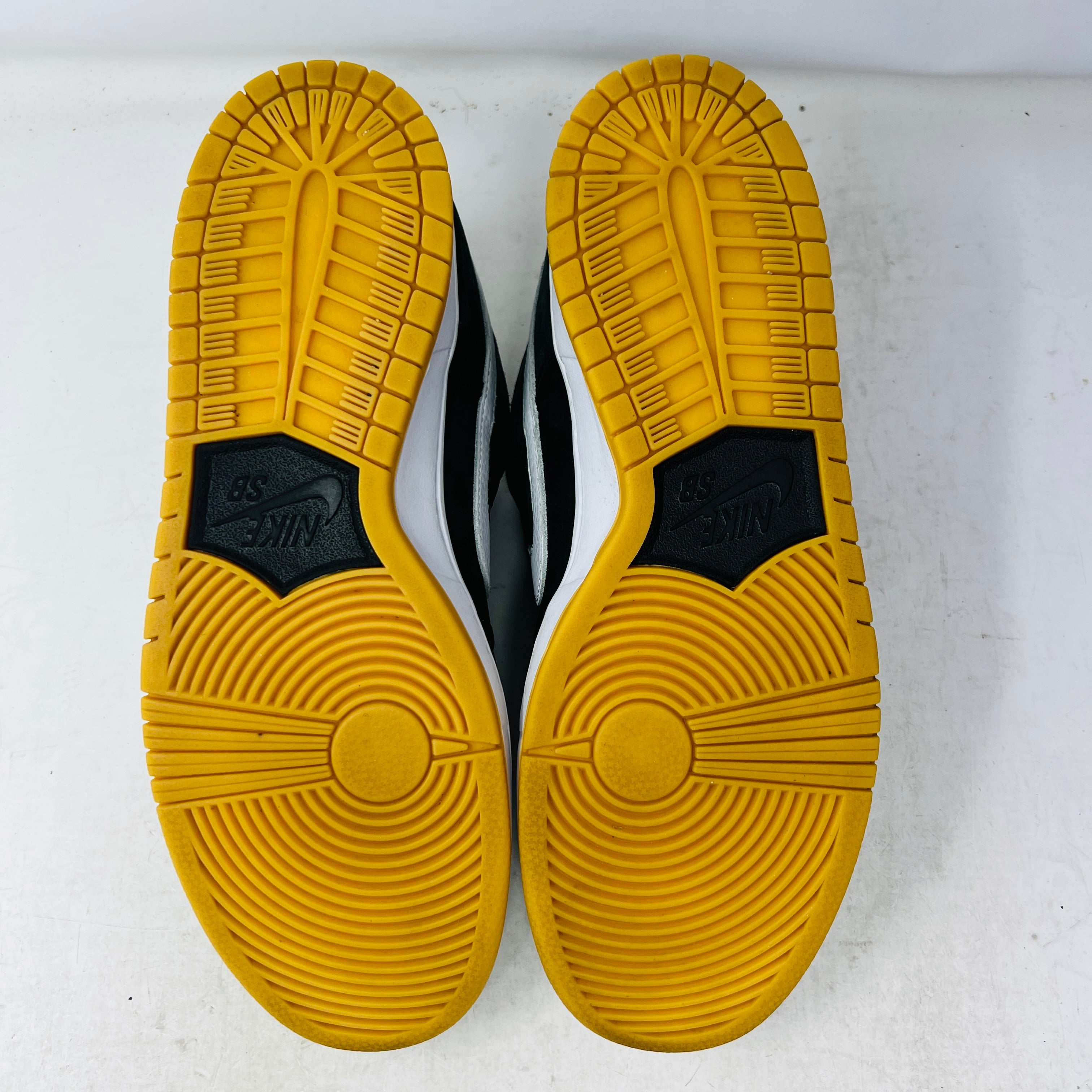 Nike SB Dunk Low Pro Black Gum - Image 6