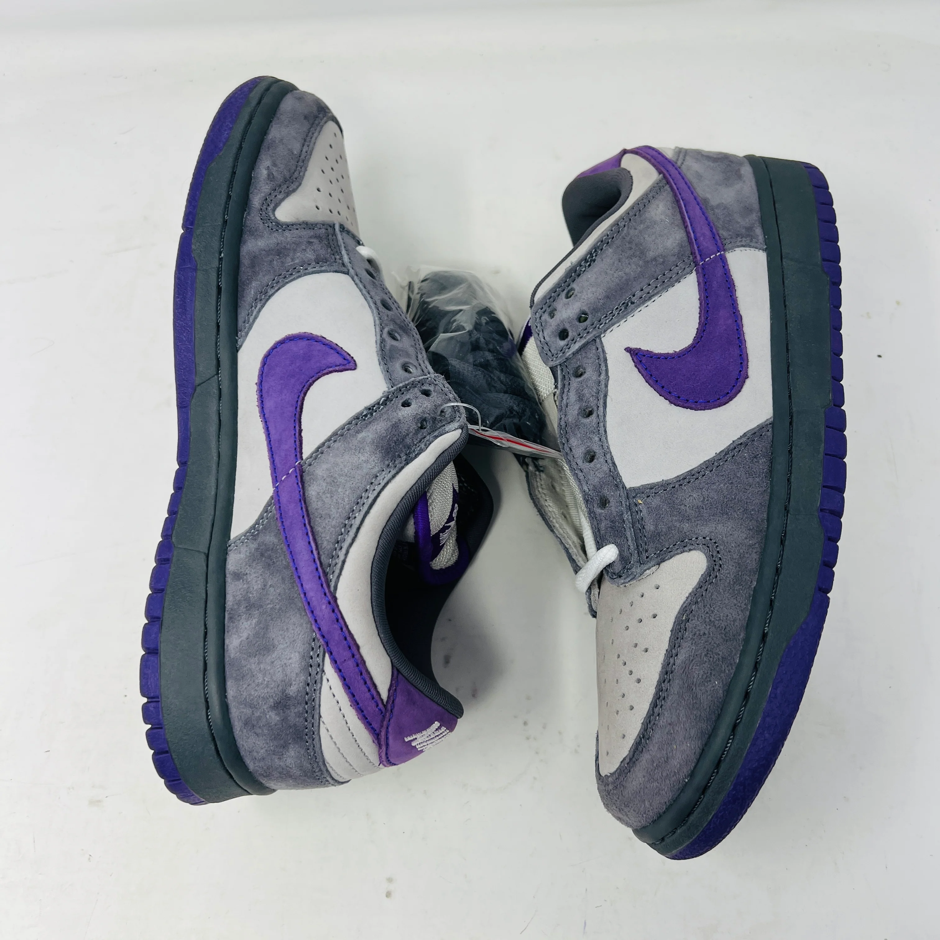 Nike SB Dunk Low Purple Pigeon - Image 4