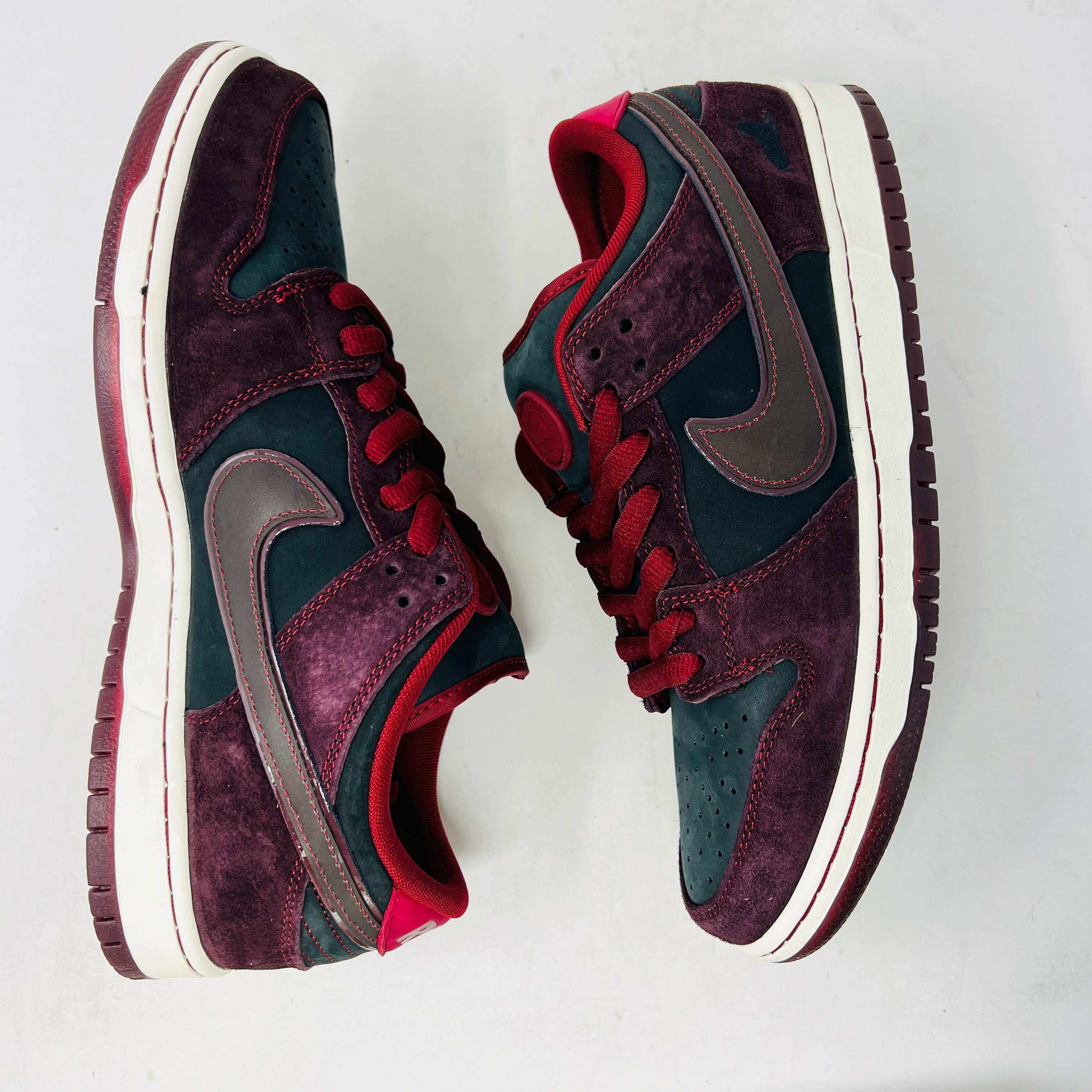 Nike SB Dunk Low Riot Skateshop - Image 4