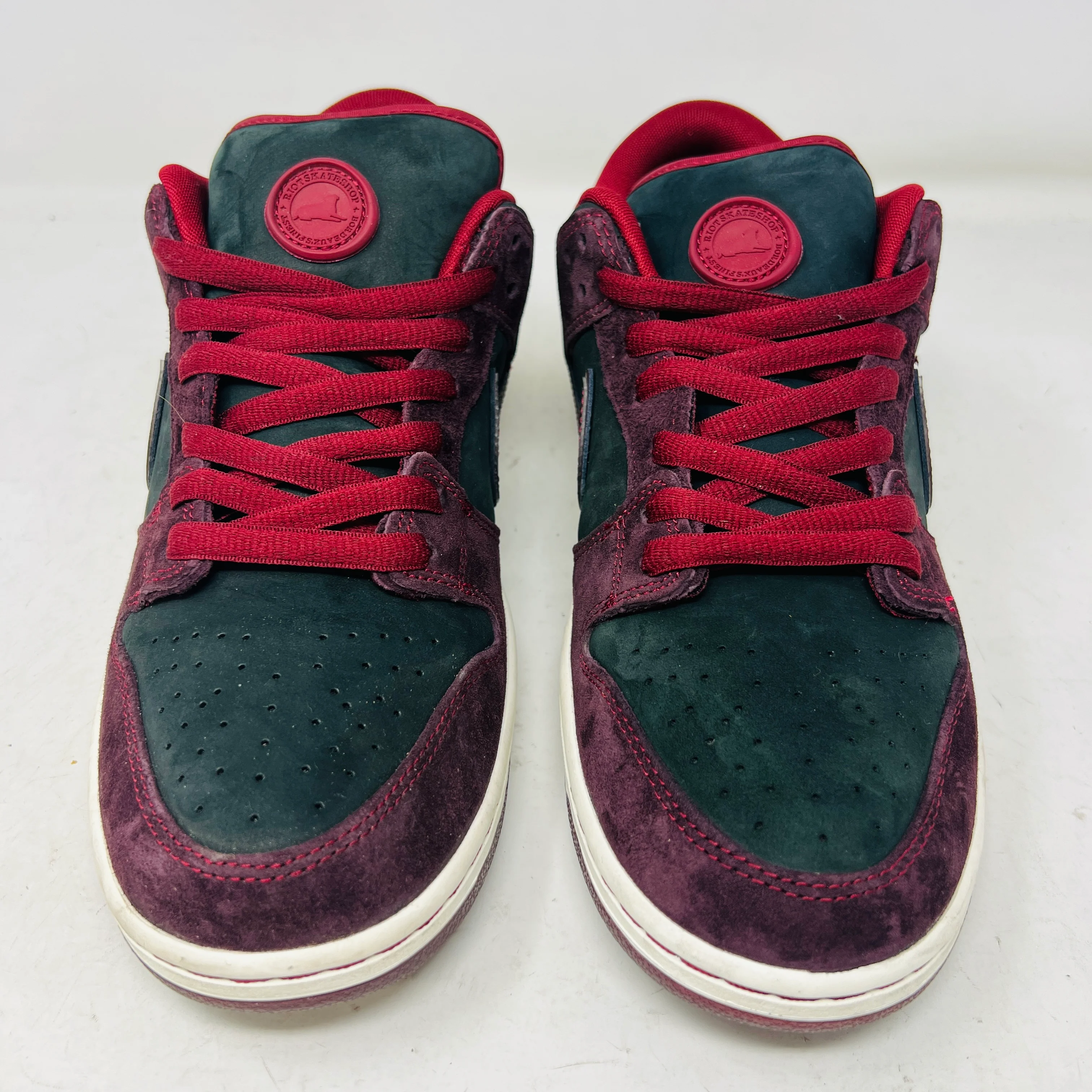 Nike SB Dunk Low Riot Skateshop - Image 2