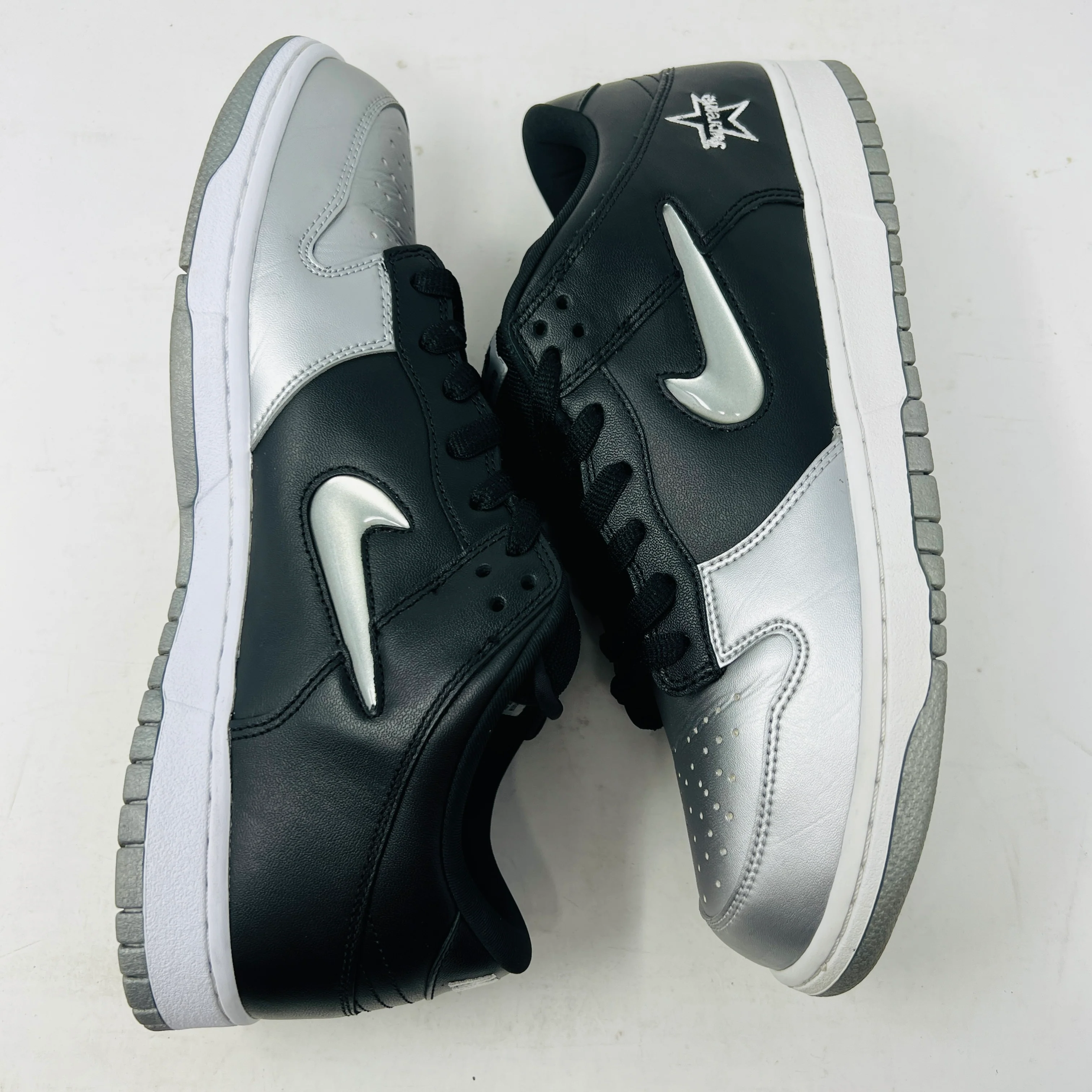 Nike SB Dunk Low Supreme Jewel Swoosh Silver - Image 3