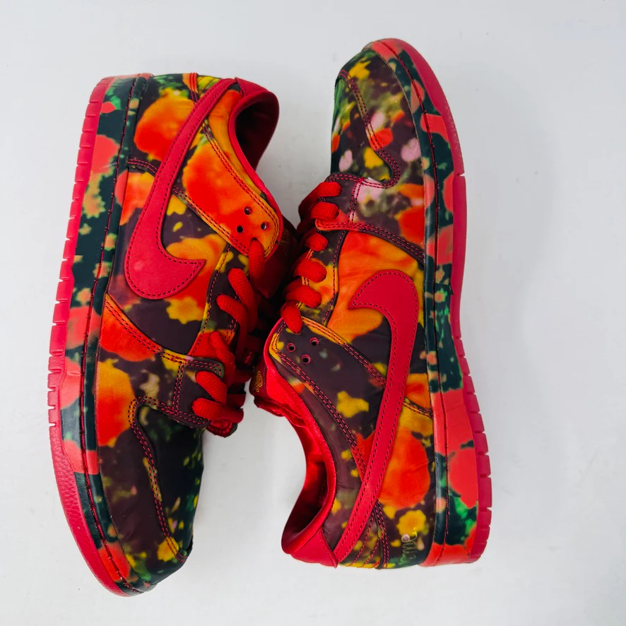 Nike SB Dunk Low The Wizard of Oz Poppy Field - Image 3