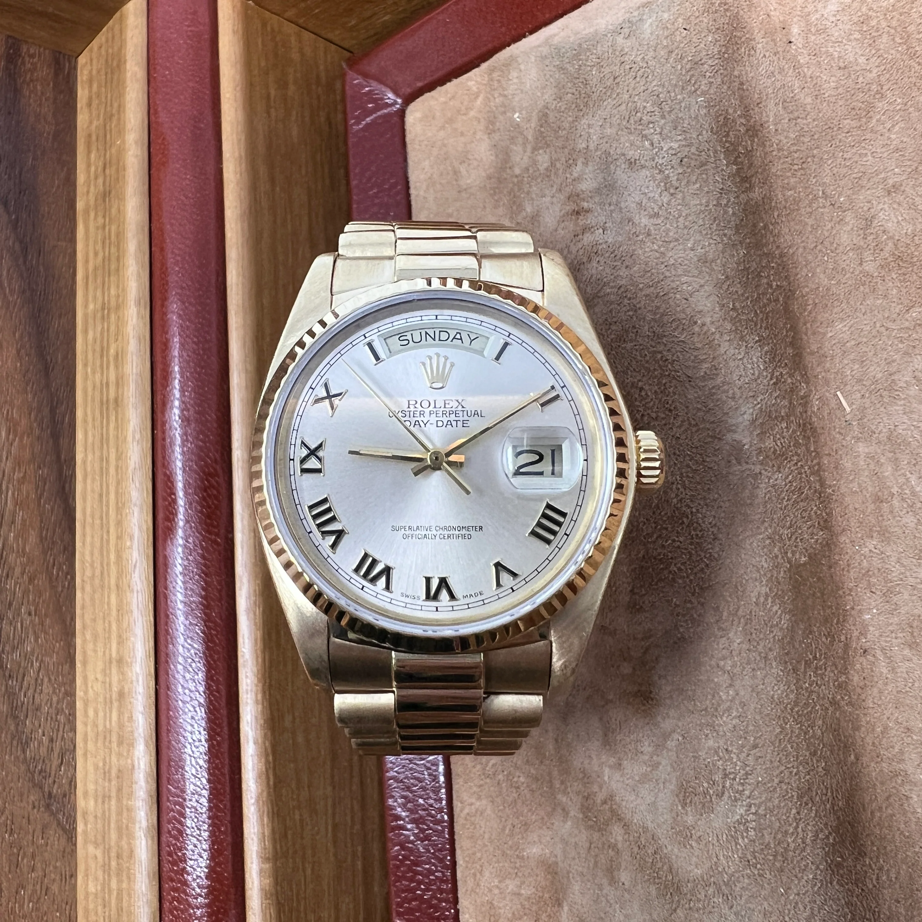 Rolex Day Date Oyster Perpetual Presidential 18K Yellow Gold - Image 2