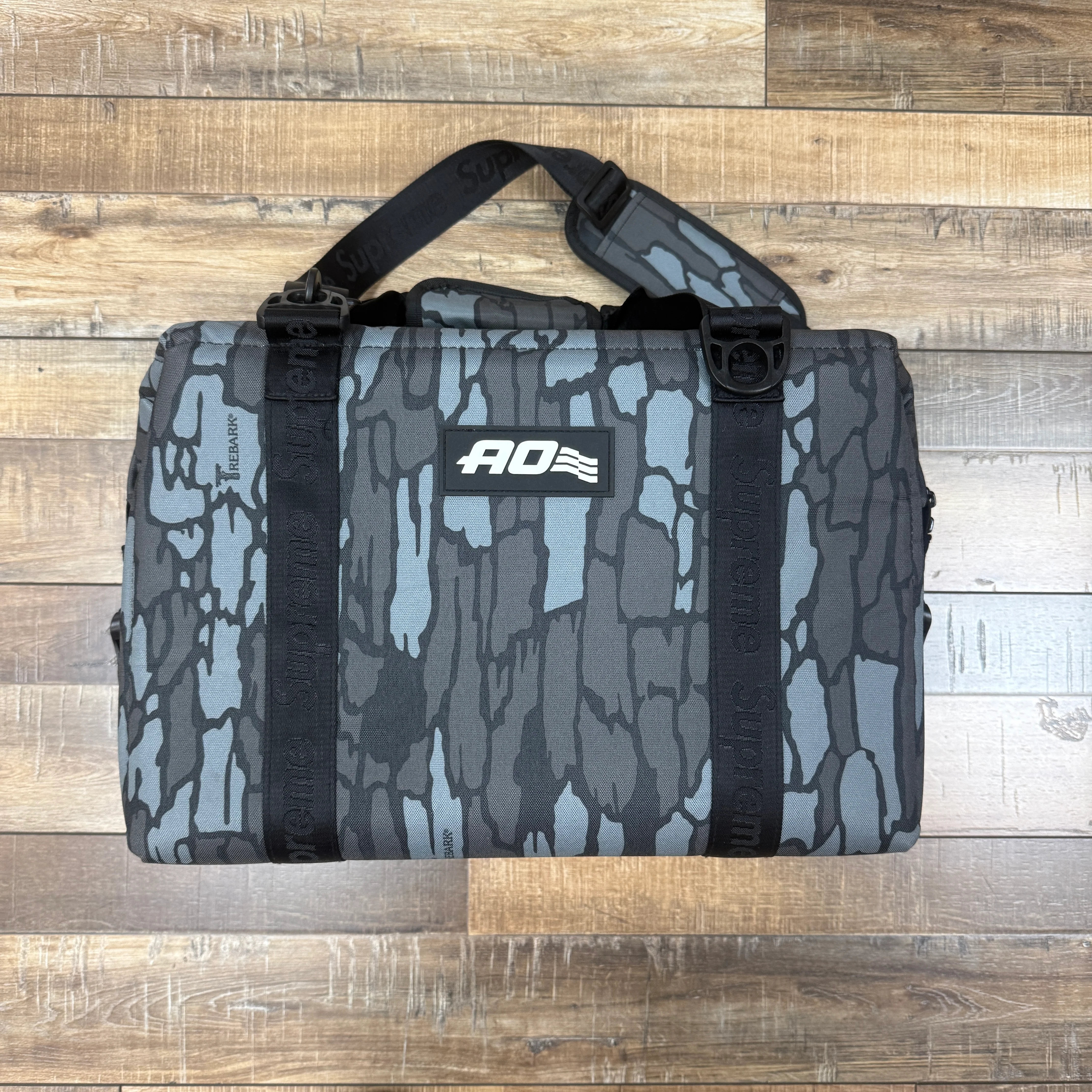 Supreme AO 24-Pack Cooler Bag Trebark Camo - Image 3