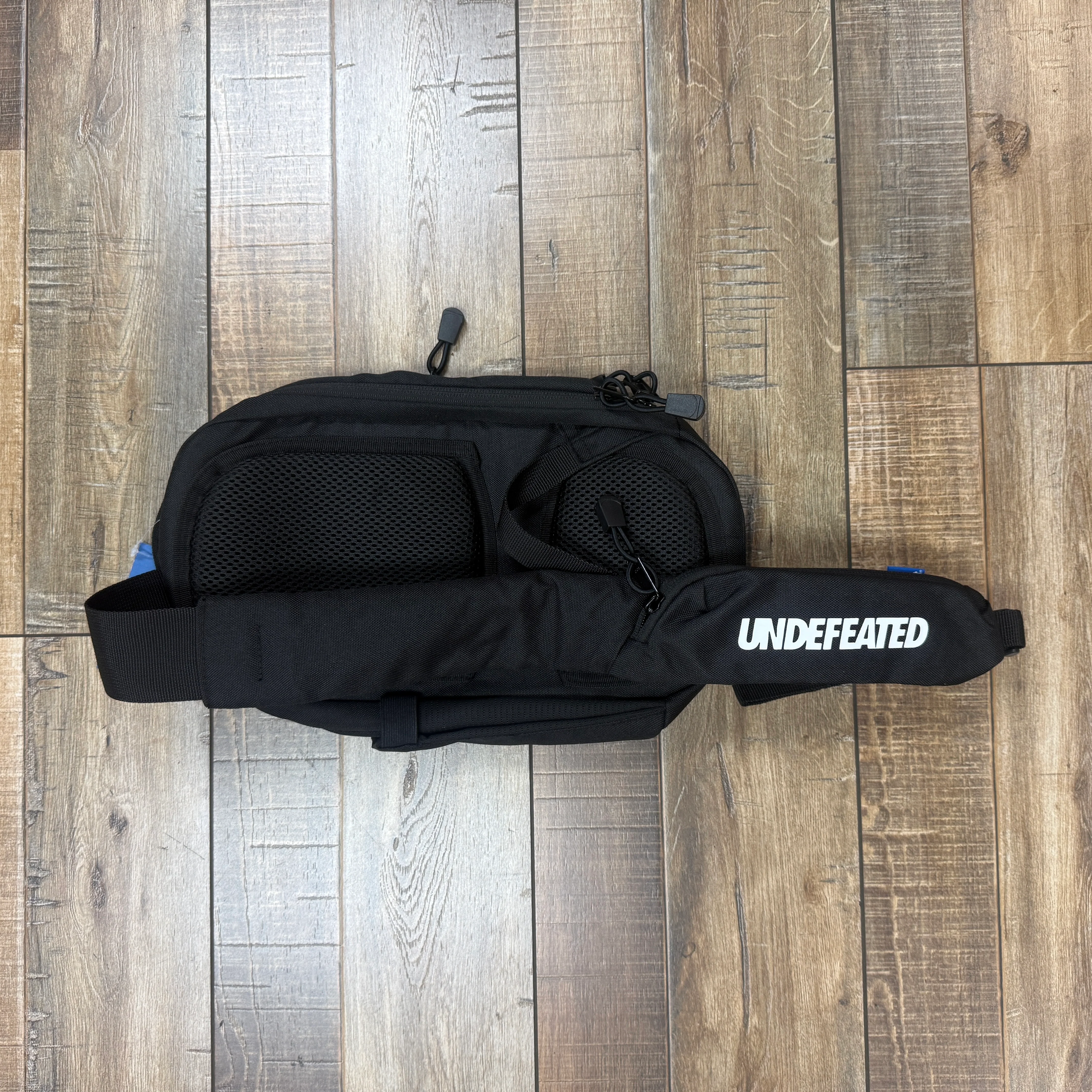 UNDEFEATED MINI CROSSBODY BAG - Image 2