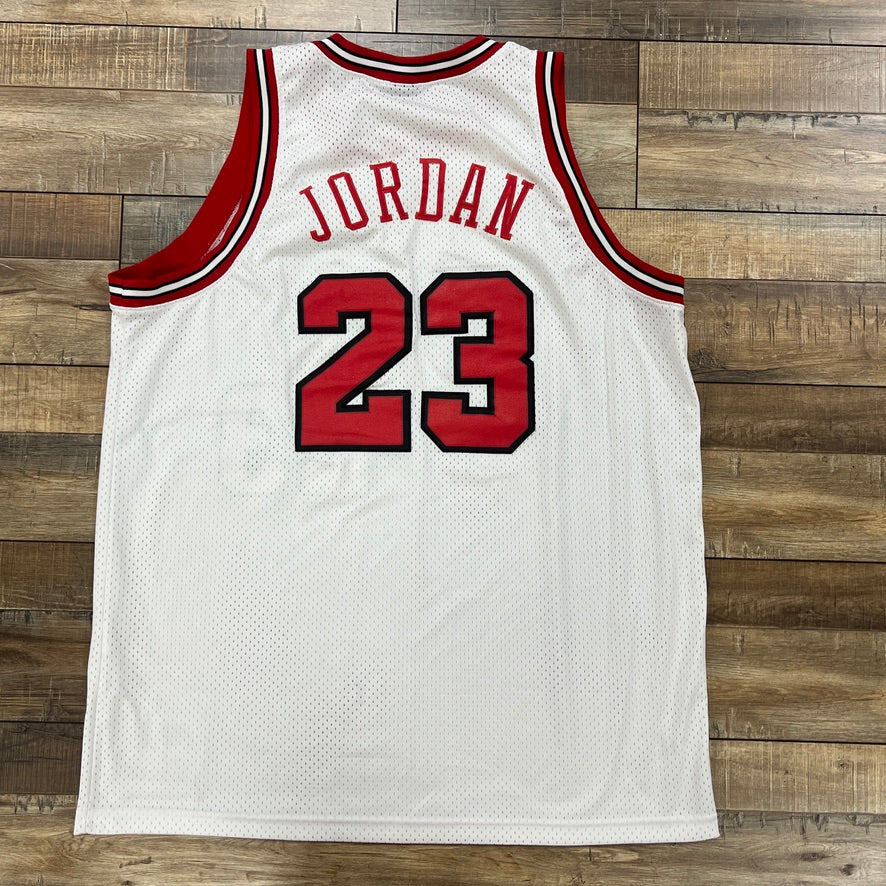 Vintage Nike Chicago Bulls Michael Jordan Jersey - Image 2